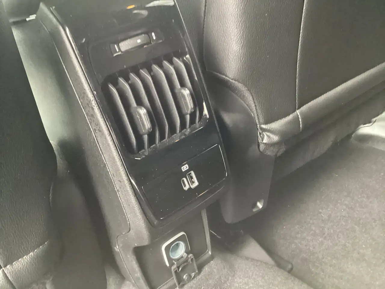 Jeep Compass photo Jeep Compass