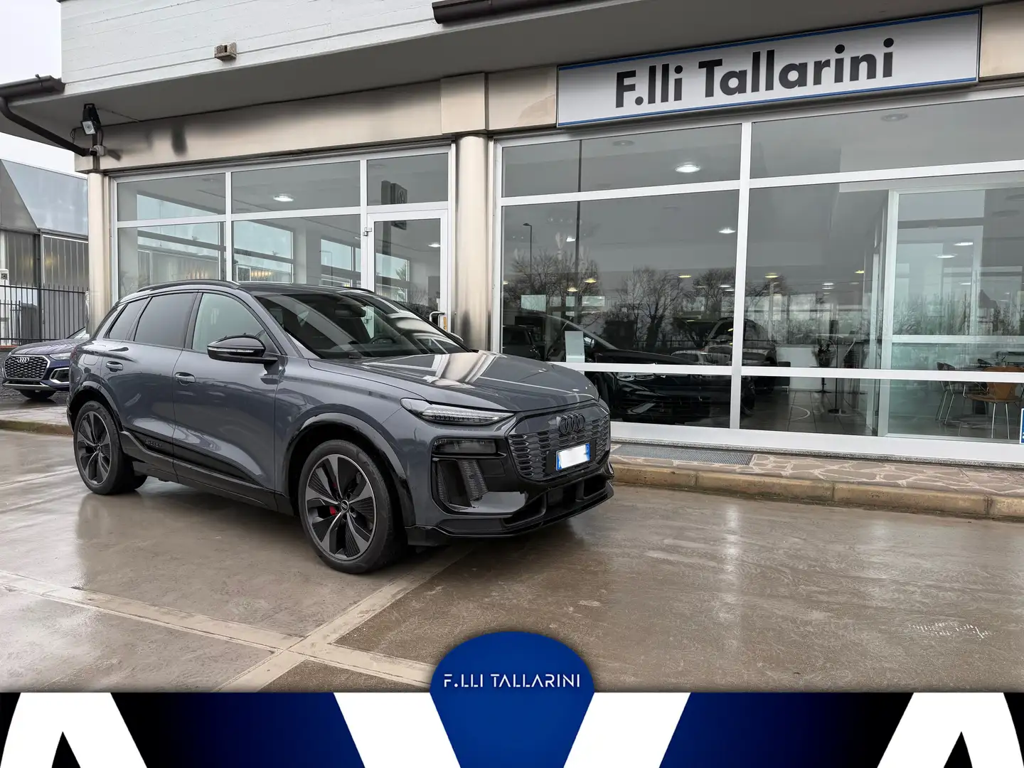 Audi Q6 e-tron Q6 e-tron S line edition one quattro 387cv Grigio - 1