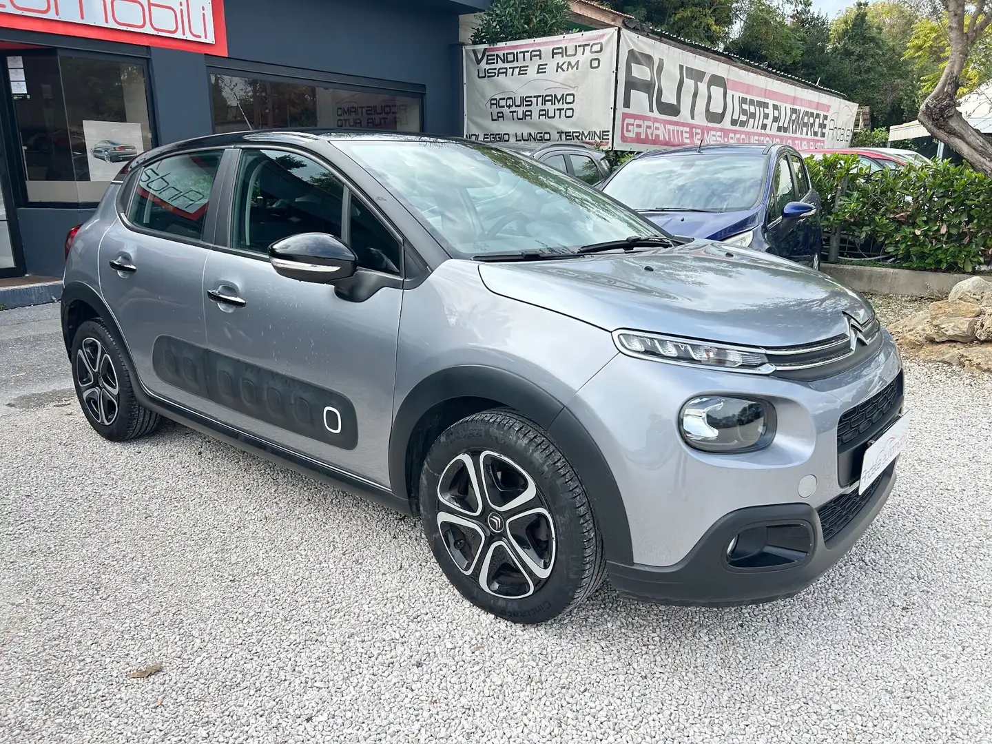 Citroen C3 1.2 SHINE *97000KM* UNIPRO Grigio - 1