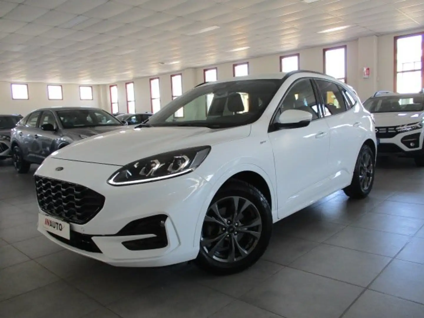 Ford Kuga 1.5 ecoblue ST-Line 2wd 120cv auto Bianco - 1