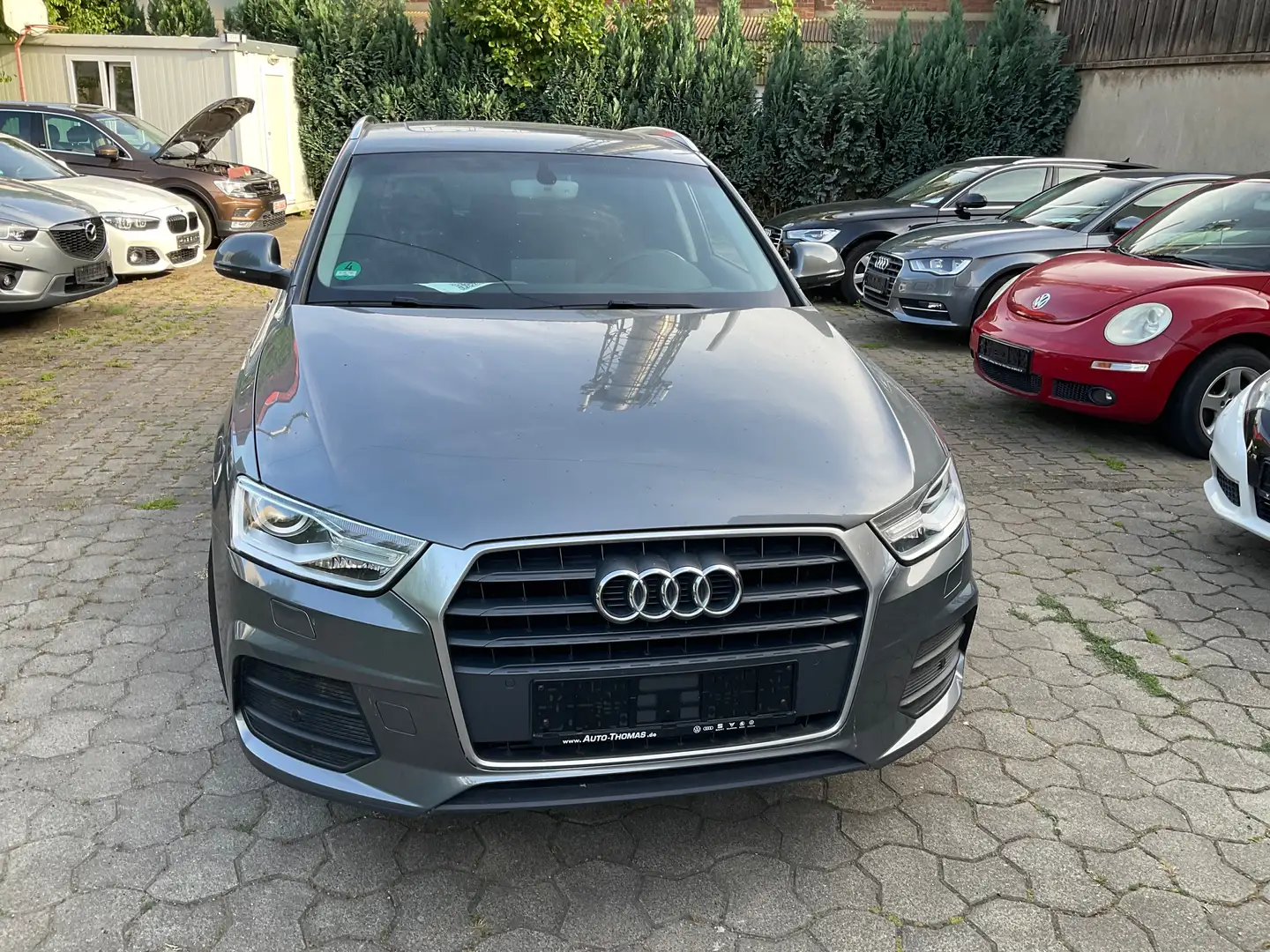 Audi Q3 2,0  TFSI,XENON, PDC, NAVI, PANORAMA, ALU Grey - 2