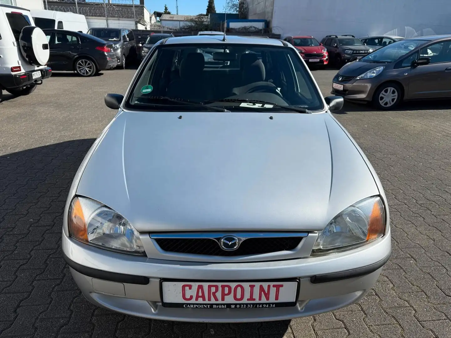 Mazda 121 ALLWETTER/WENIG KM 42TKM - 2