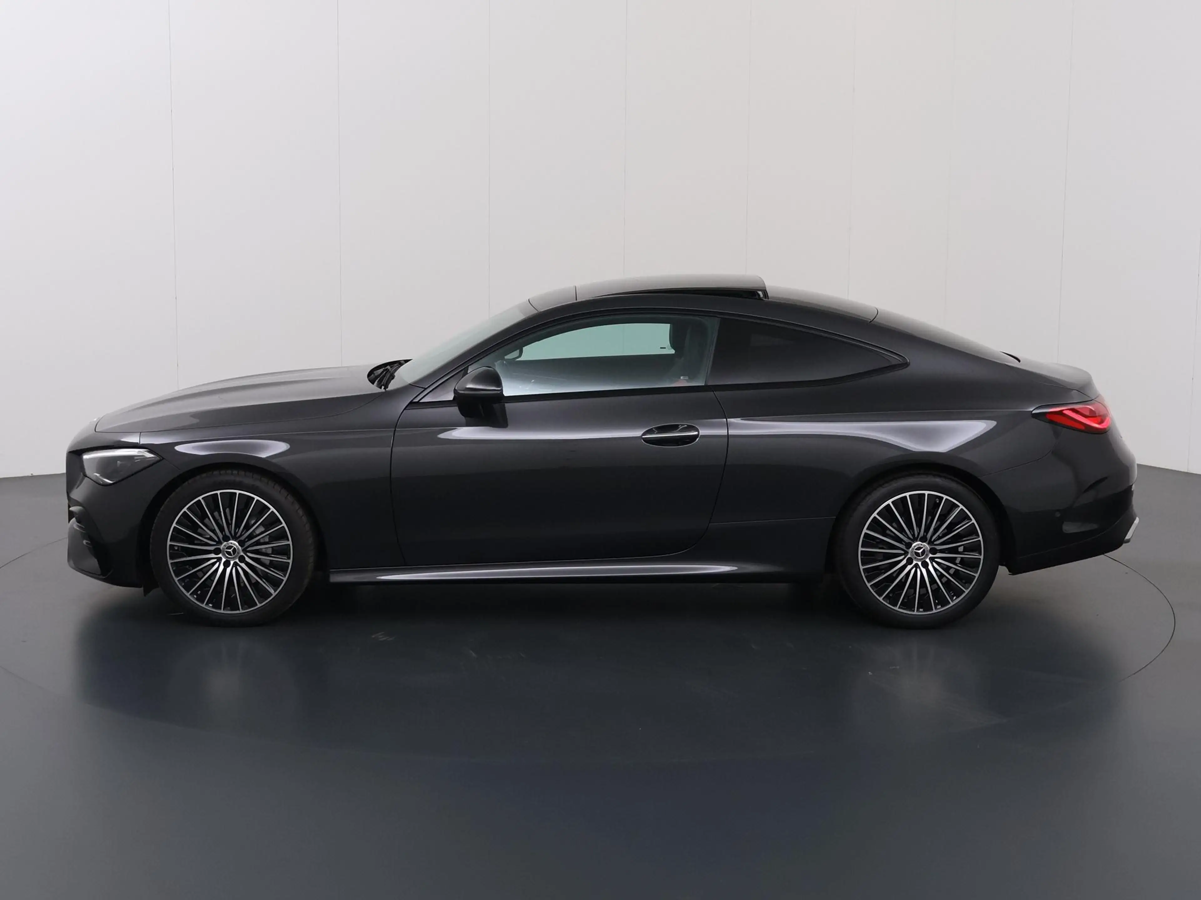 Mercedes-Benz CLE 200 Coupé AMG Line | Panoramadak | Night | Memory | Bu — photo 5