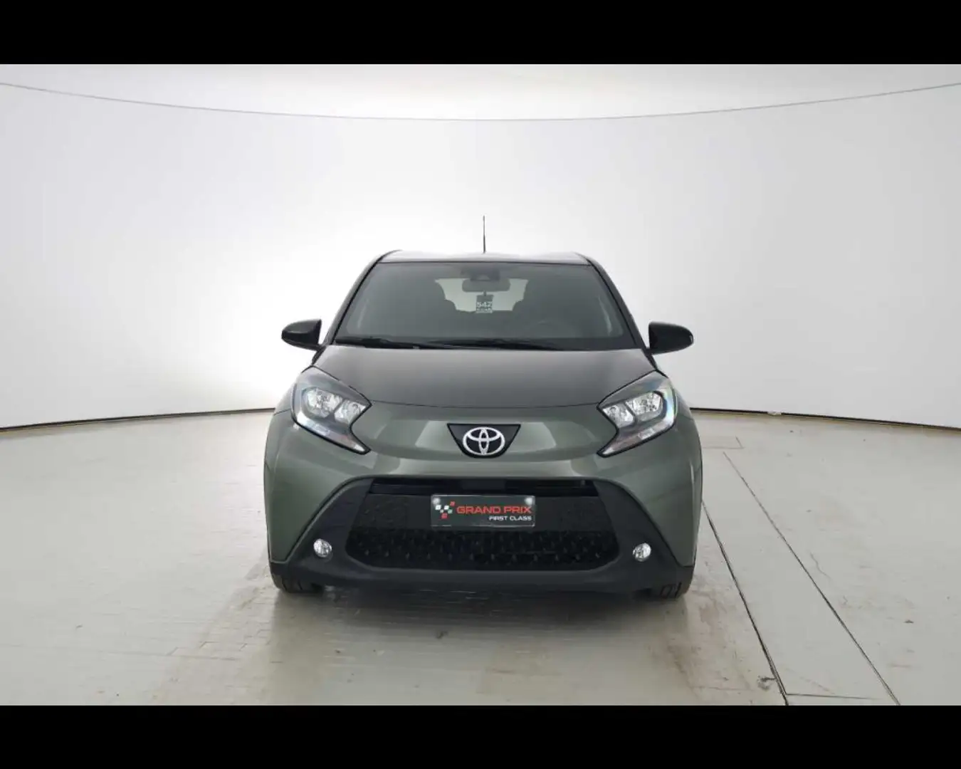 Toyota Aygo X 1.0 VVT-i 72 CV 5 porte Trend Verde - 2