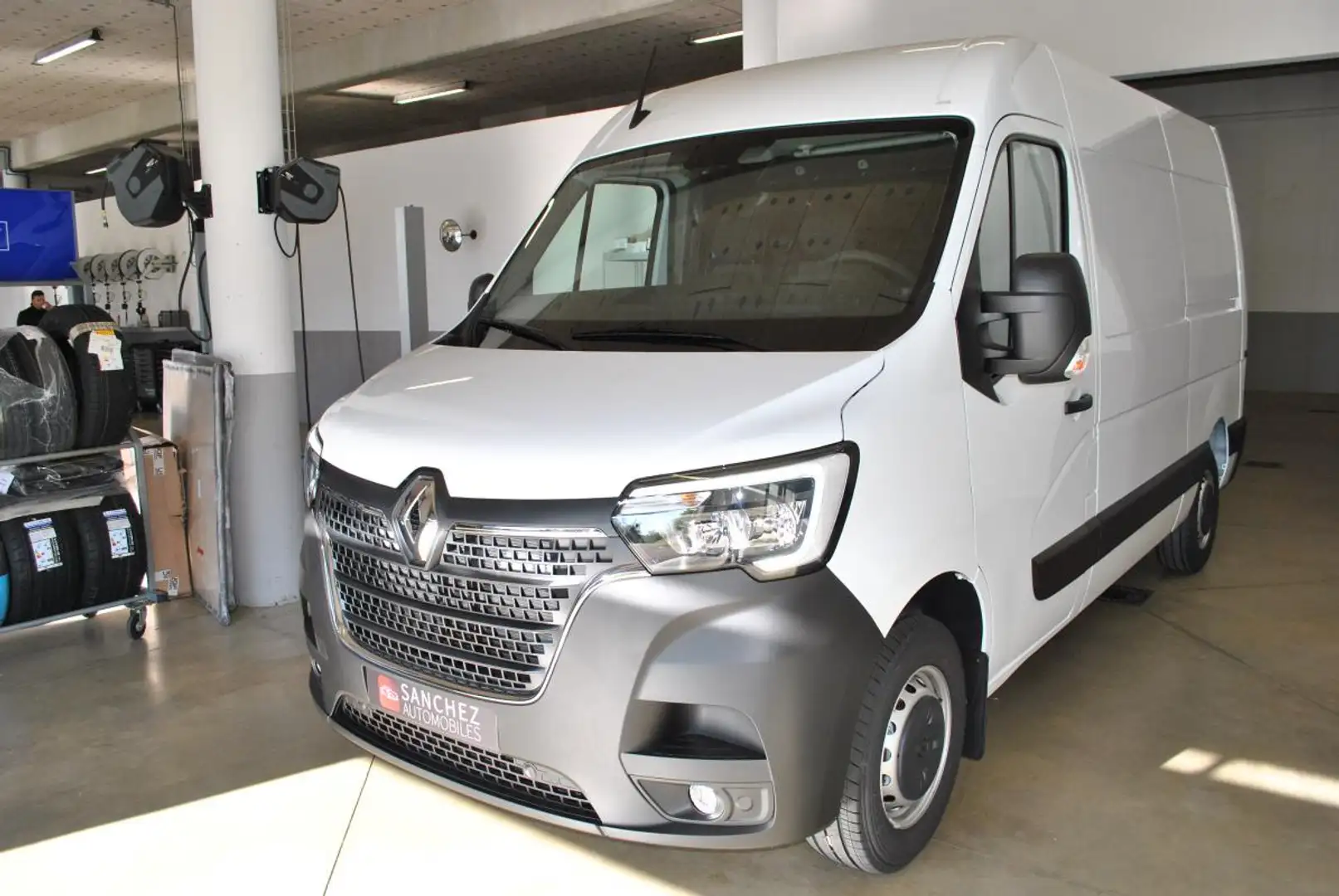 Renault Master III 2.3 DCI 150 L2H2 3T5 PRO+ White - 1