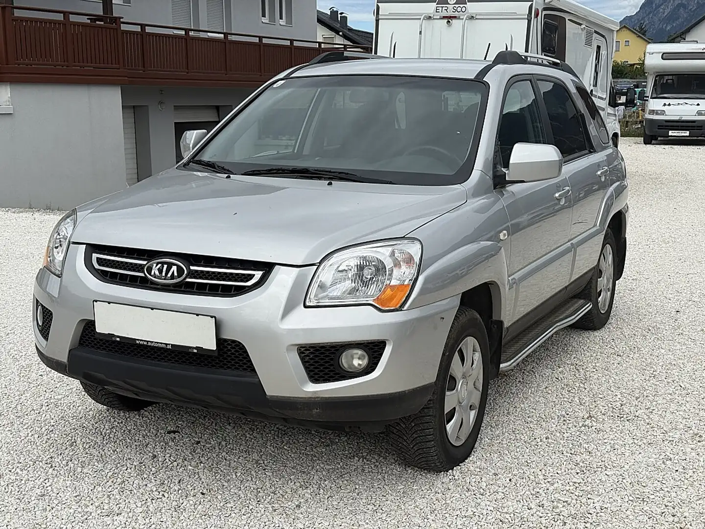 Kia Sportage Active 2,0 DOHC 4WD Grau - 2