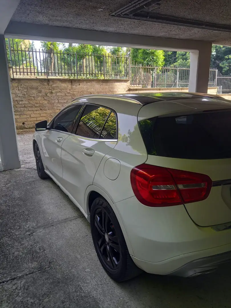 Mercedes-Benz GLA 200 d (cdi) Sport auto - 1