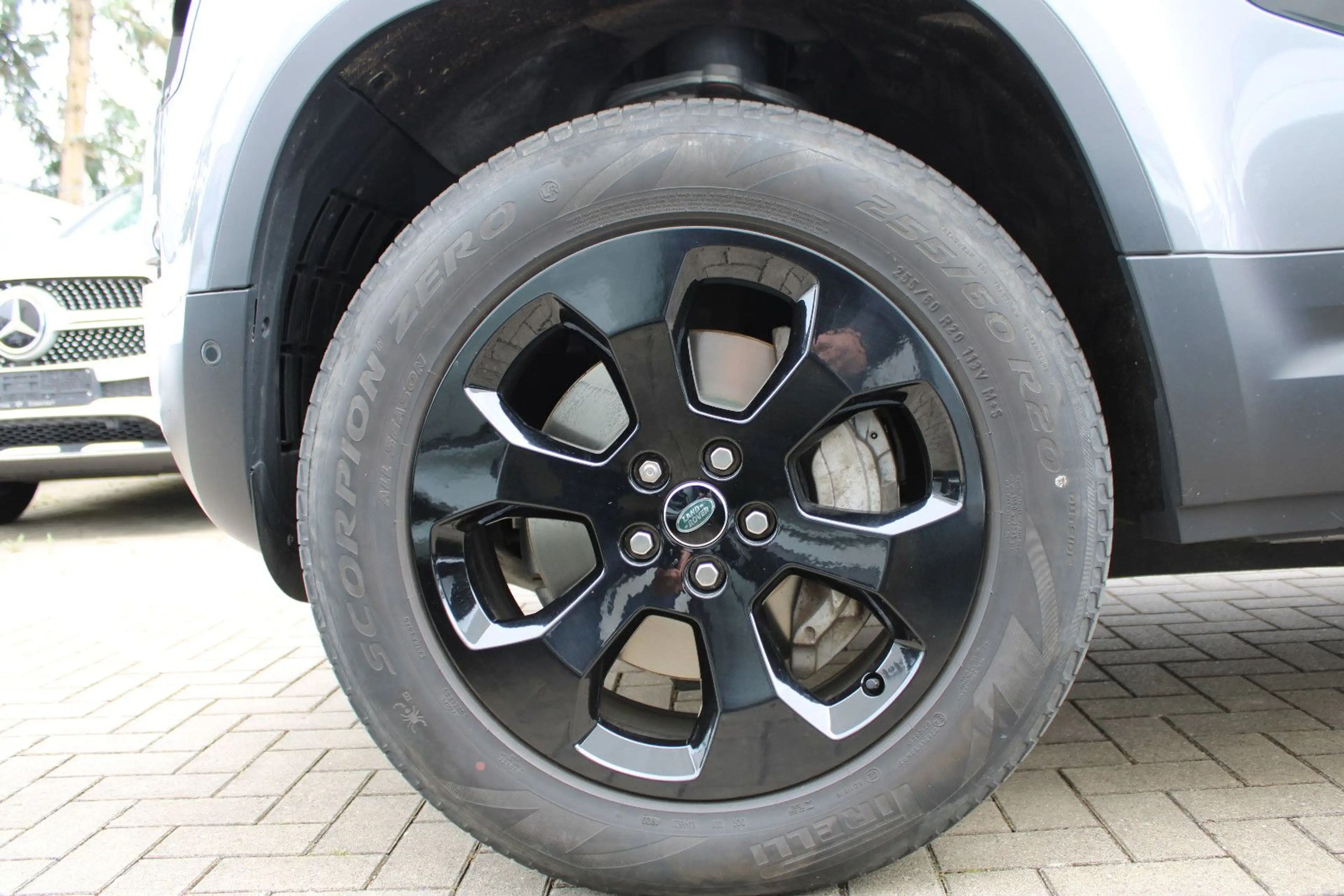 Land Rover Defender 110 D300 HSE/Black Edit/Vollausstattung — photo 13
