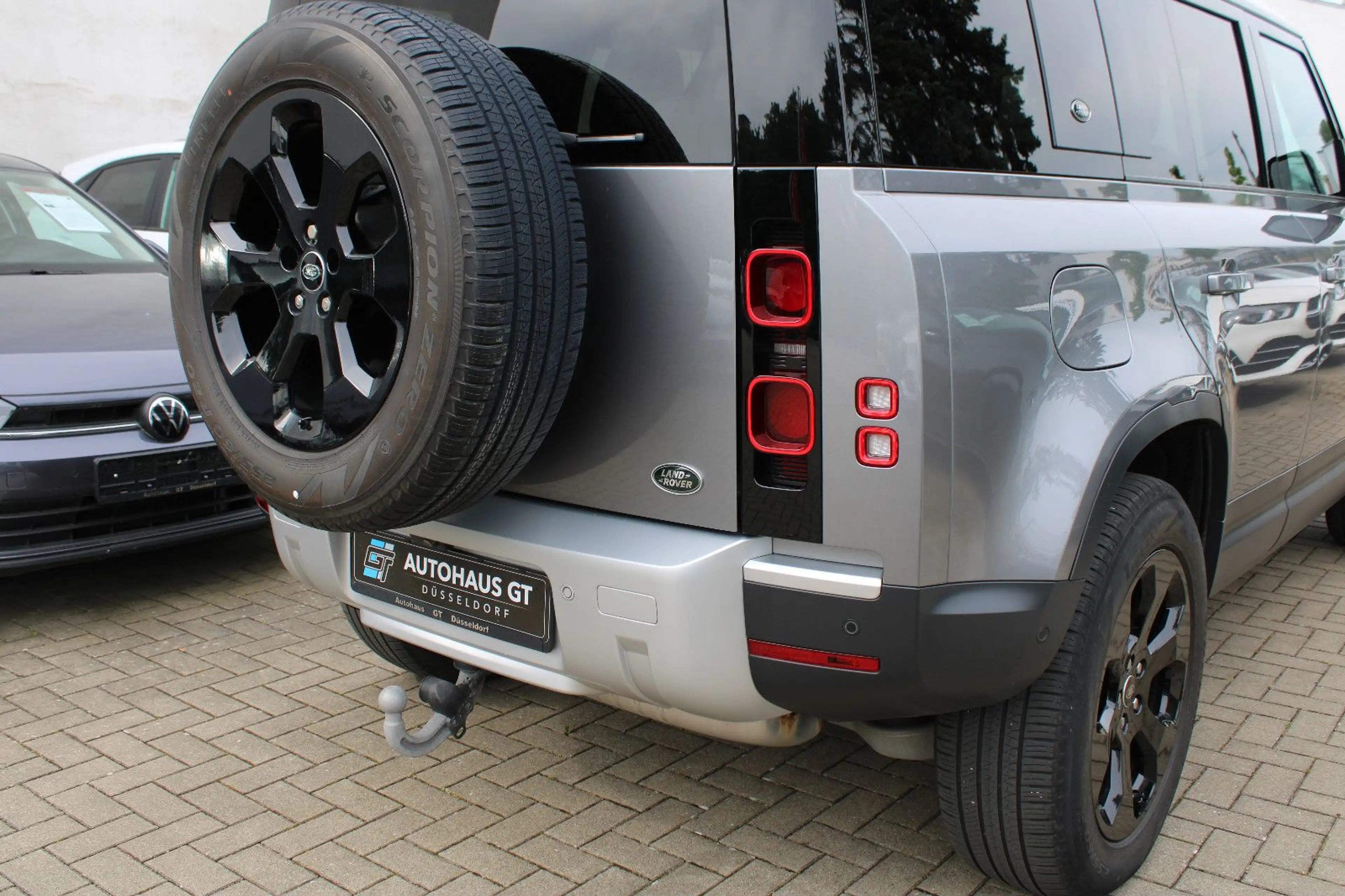 Land Rover Defender 110 D300 HSE/Black Edit/Vollausstattung — photo 9