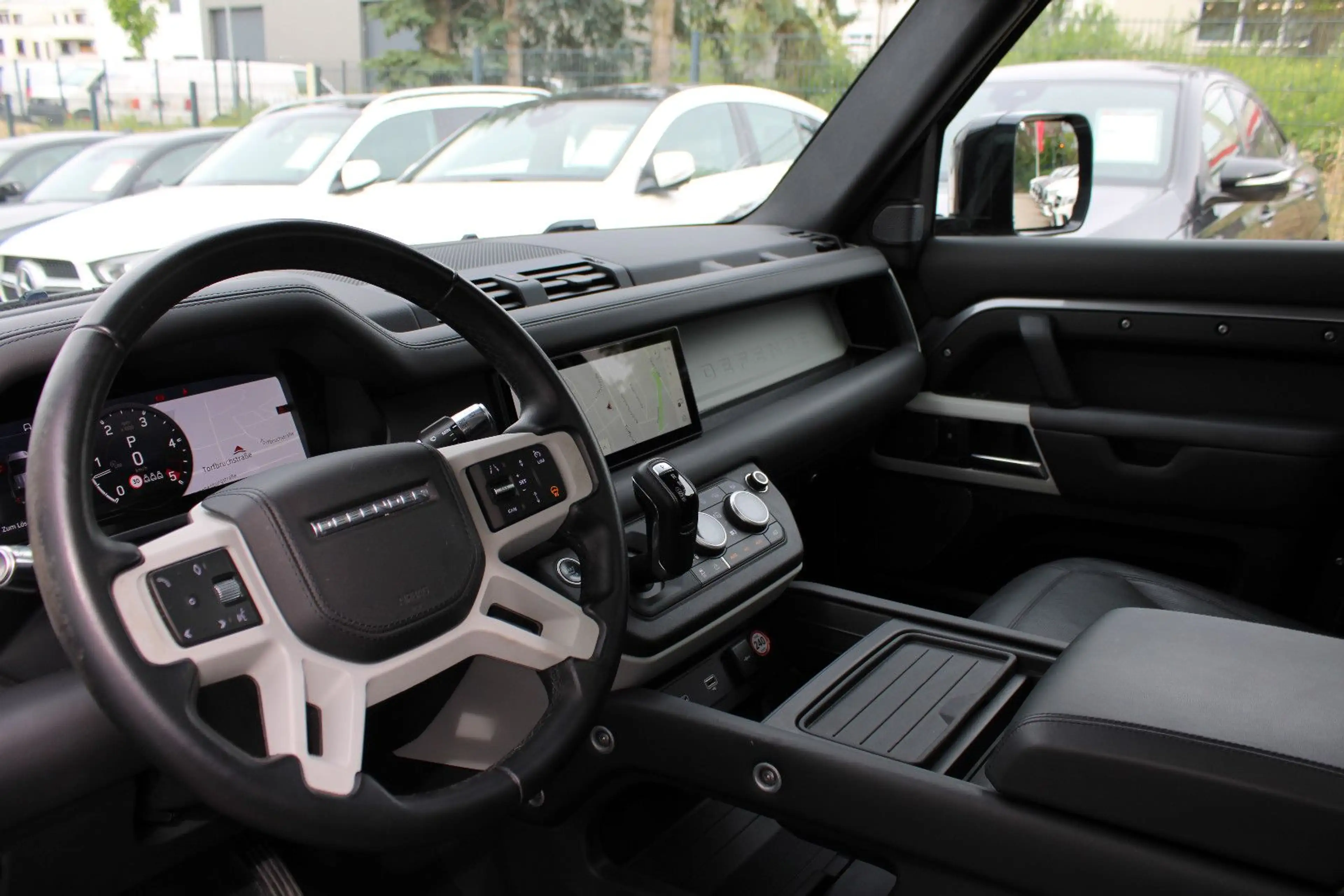 Land Rover Defender 110 D300 HSE/Black Edit/Vollausstattung — photo 14