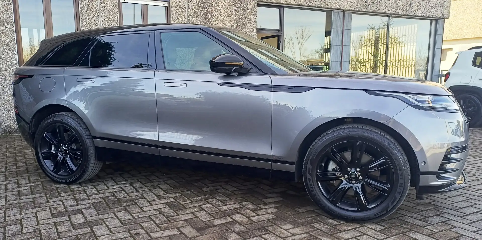 Land Rover Range Rover Velar 2.0D 204cv R-Dynamic S Garanzia Uff. Approved 4/27 Grau - 2