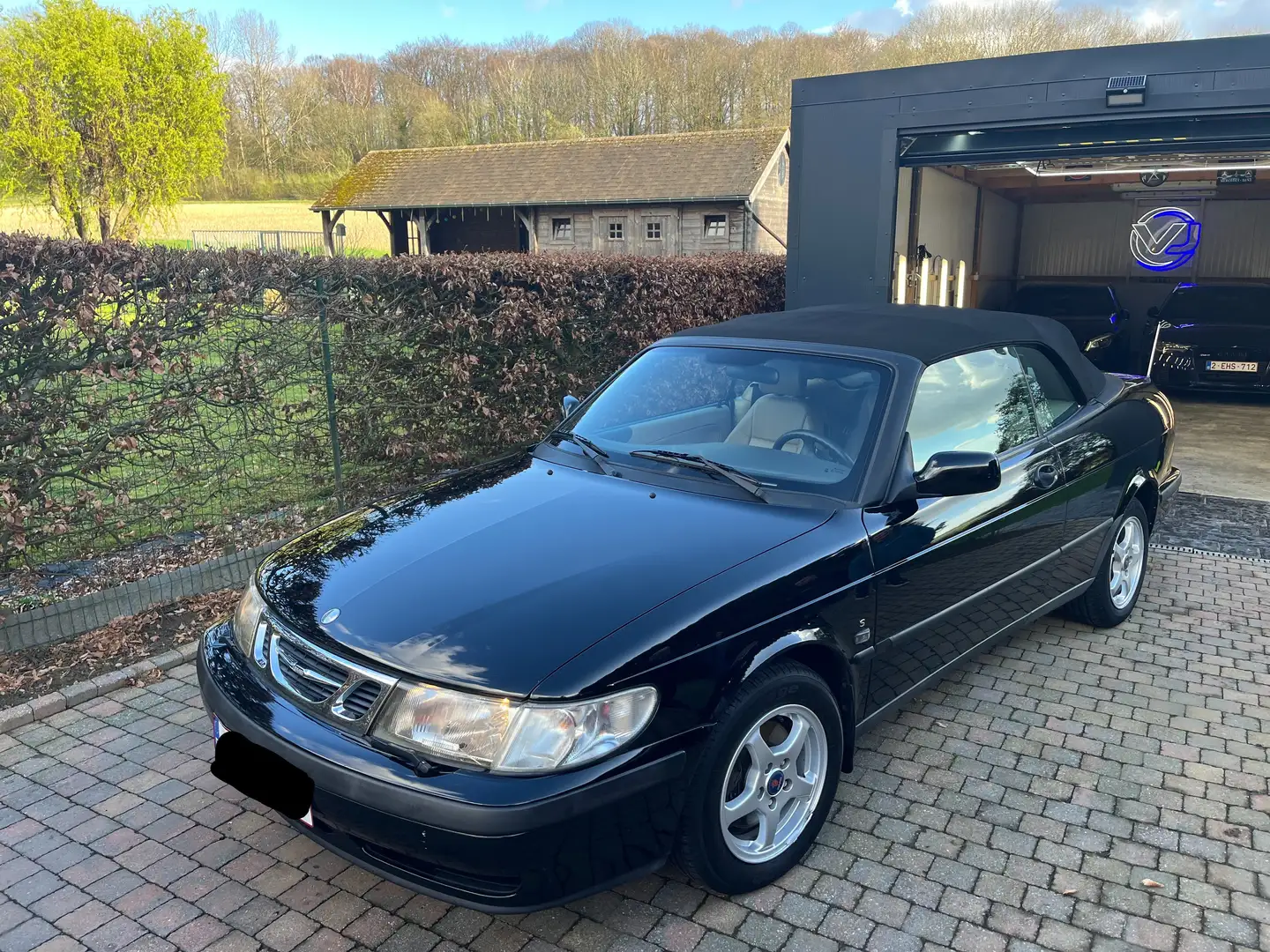 Saab 9-3 9-3 2.0i Turbo CabrioFull Sport Package Zwart - 2