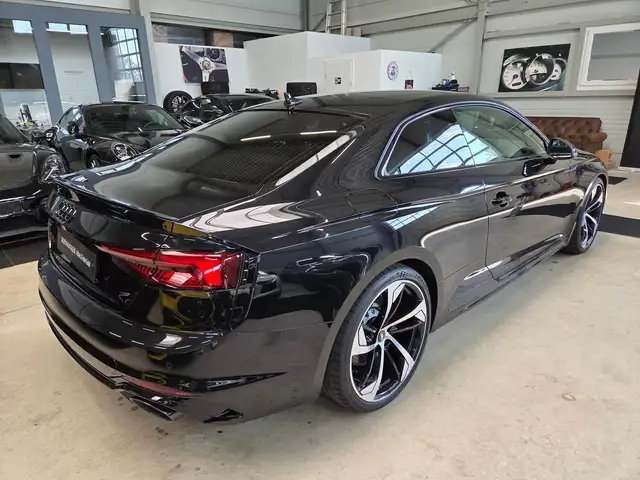 Audi RS5 view 10