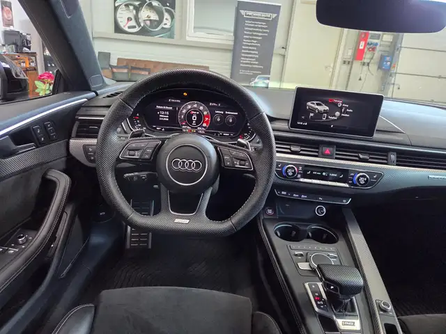 Audi RS5 view 22