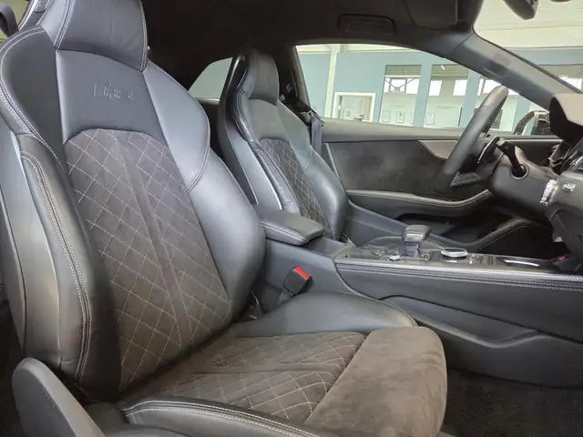 Audi RS5 view 29