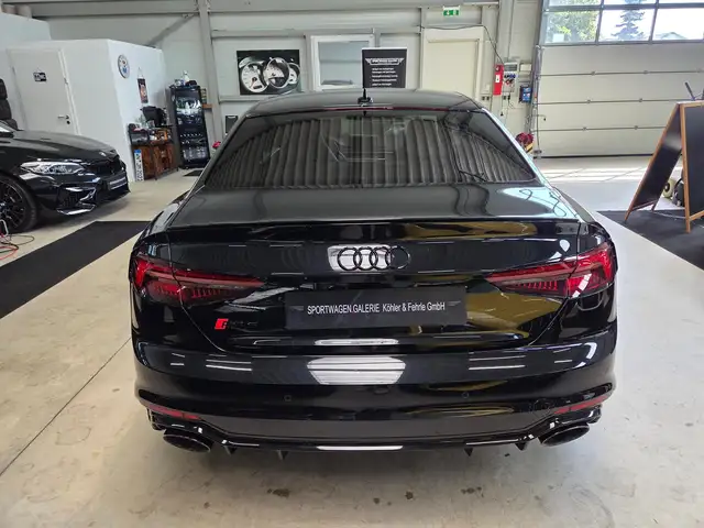 Audi RS5 view 12