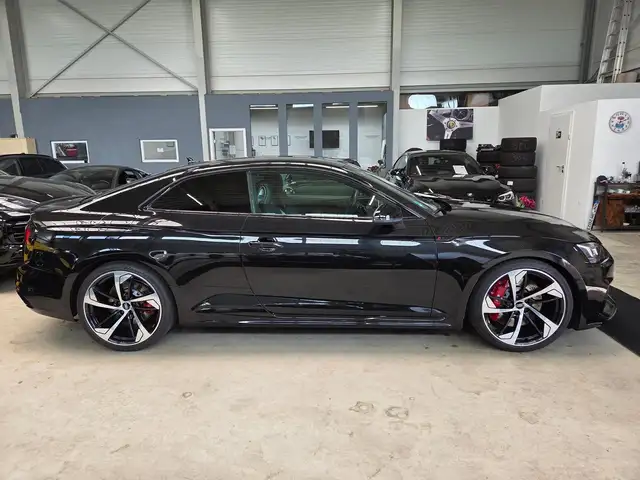 Audi RS5 view 9