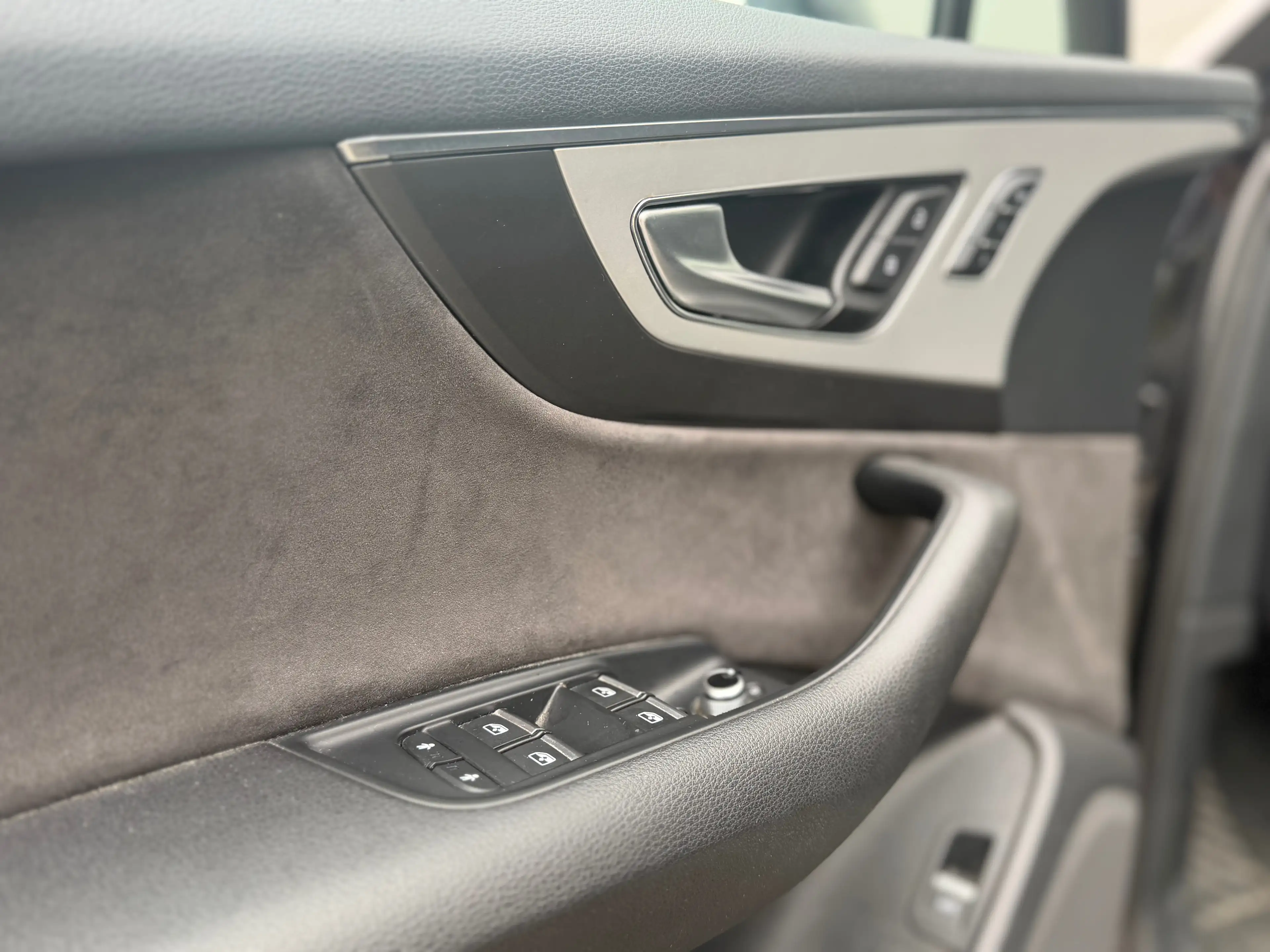 Audi Q7 Q7 3.0 TDi V6 ultra Quattro Tiptronic 7PL — photo 10