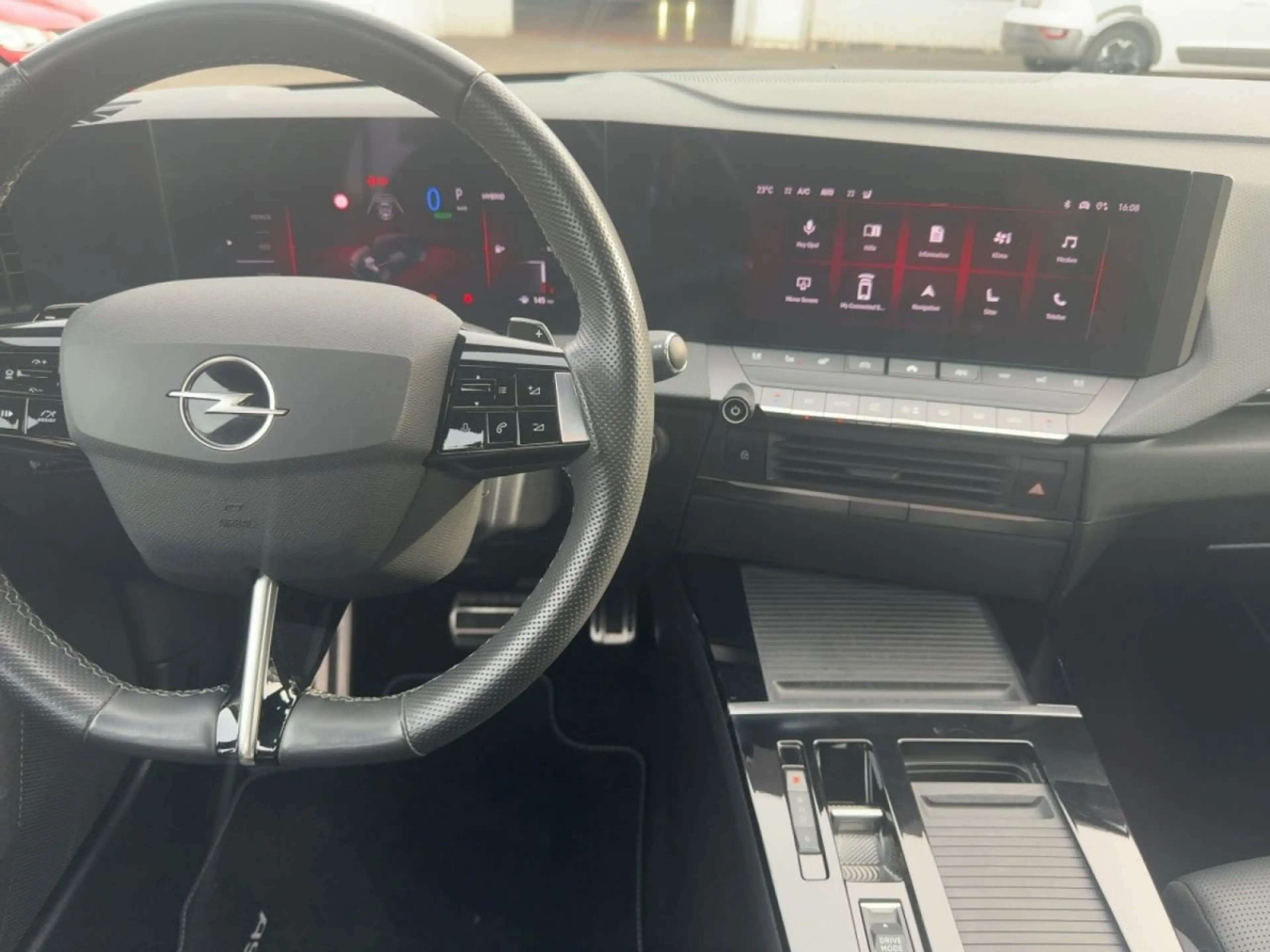 Opel Astra GS PHEV 133kW AT8 — photo 11