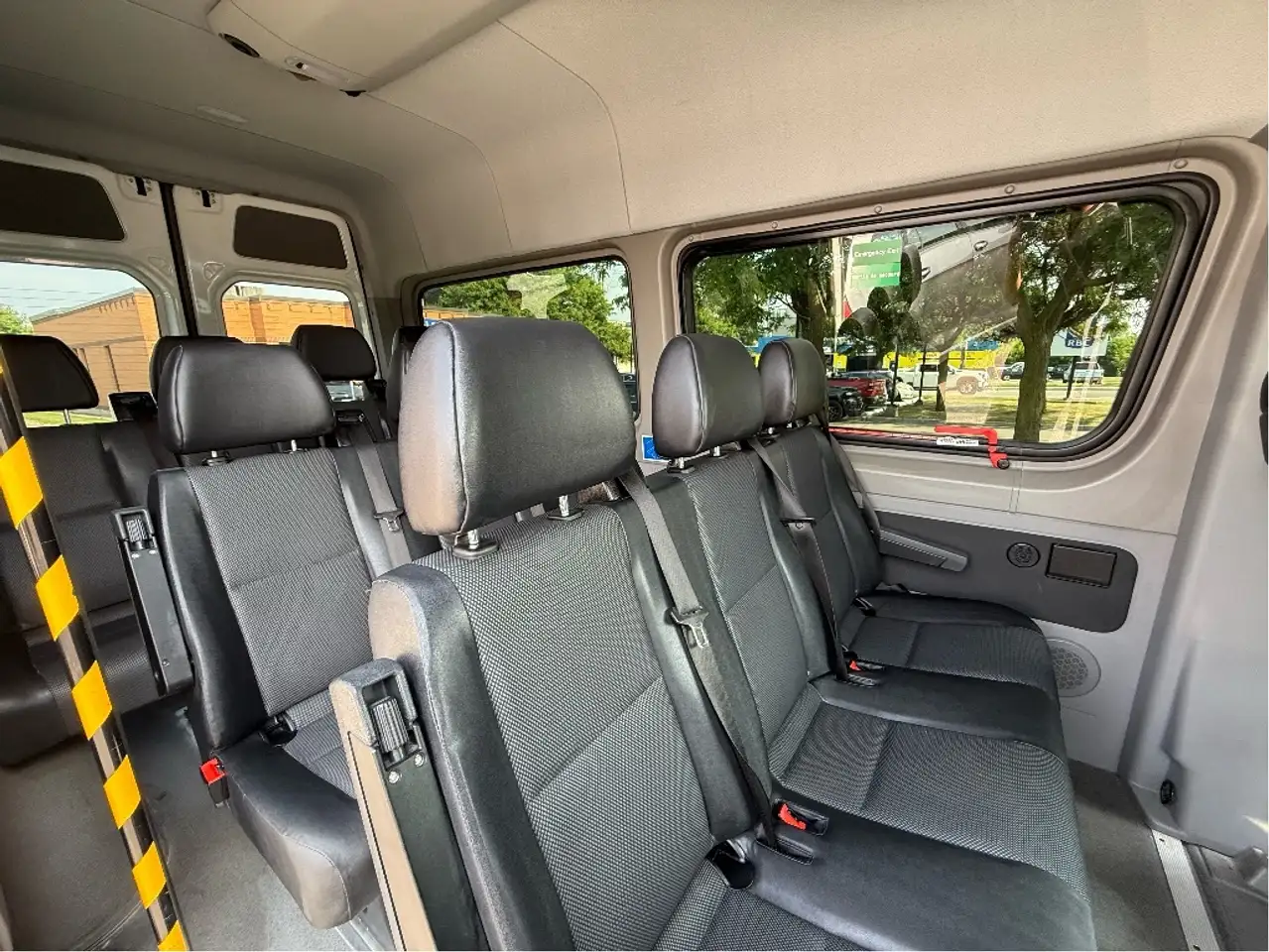 Mercedes-Benz Sprinter снимка Mercedes-Benz Sprinter