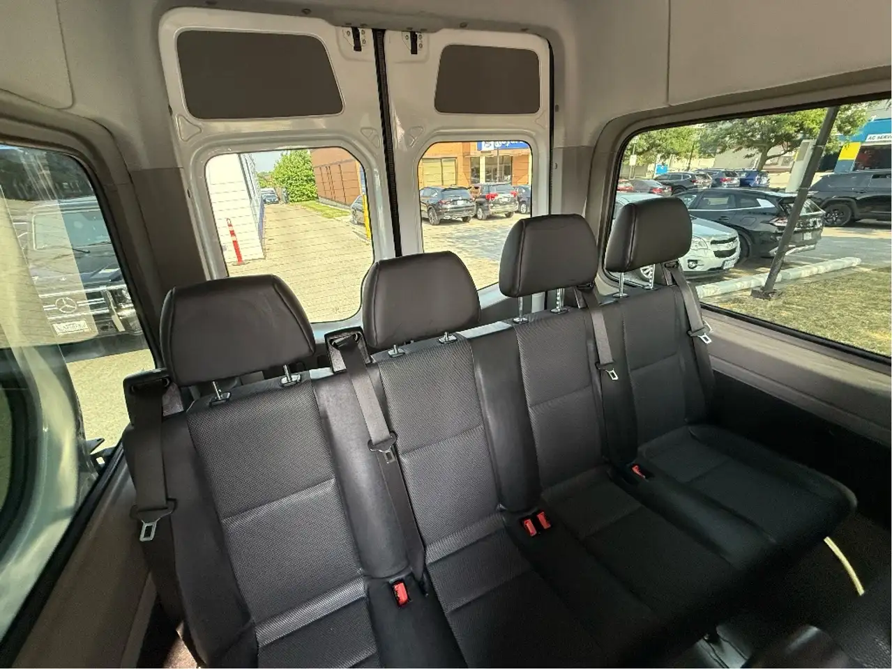 Mercedes-Benz Sprinter снимка Mercedes-Benz Sprinter
