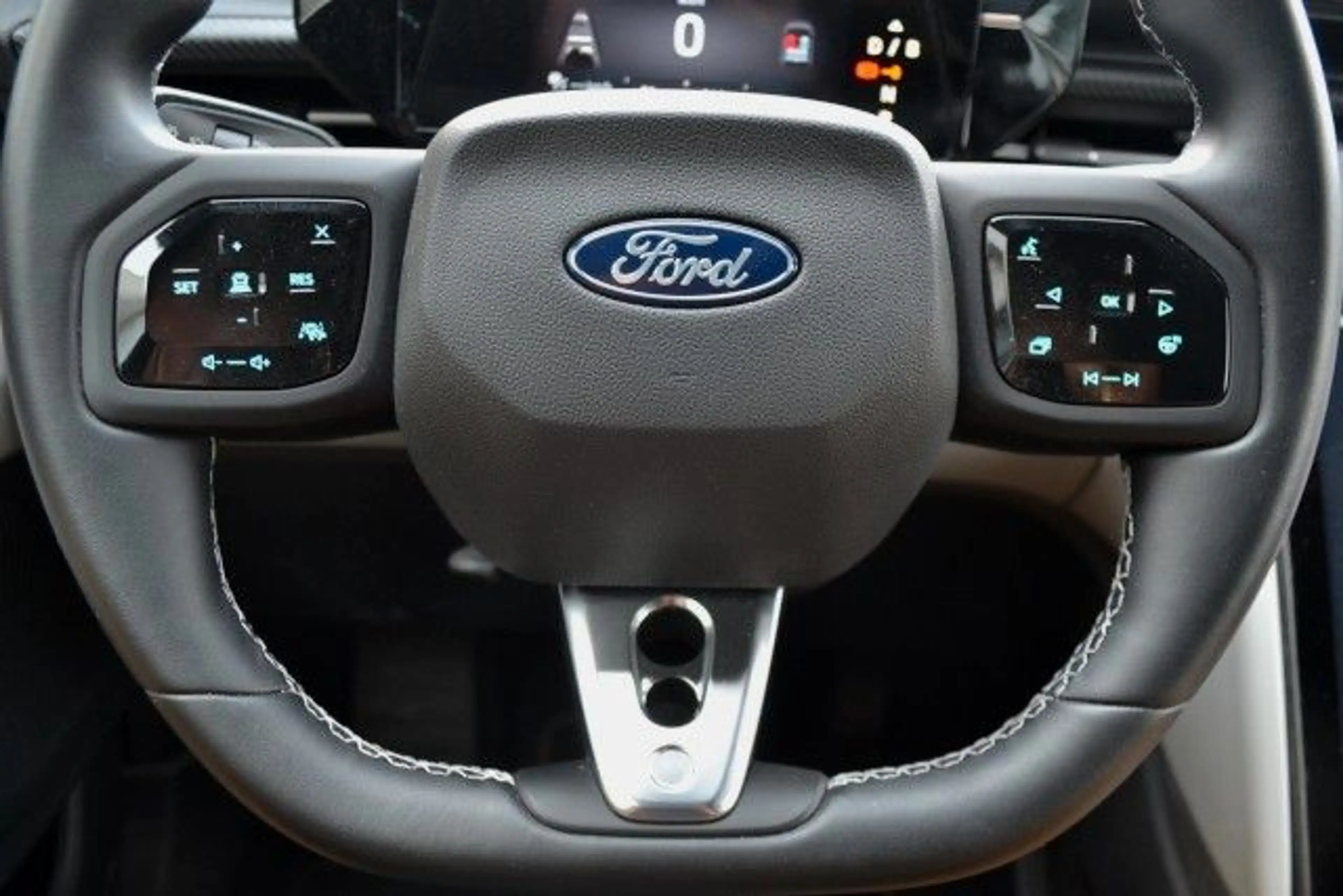 Ford Capri 77kwh Premium AHK ErgoSitz MatrixLED — photo 13