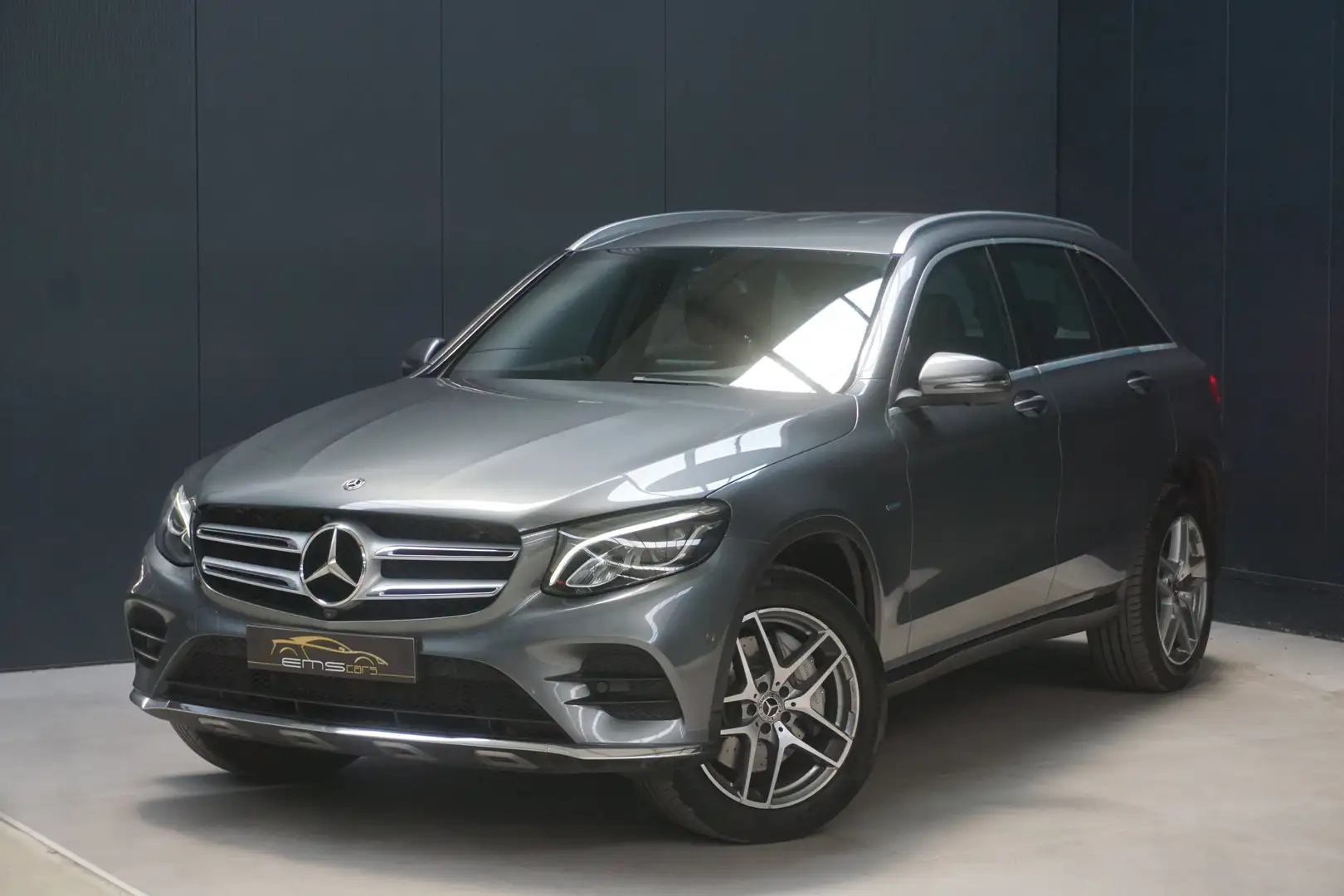 Mercedes-Benz GLC 350 e 4-Matic PHEV- Automaat- AMG- BTW! Nav- Garantie! Gris - 1