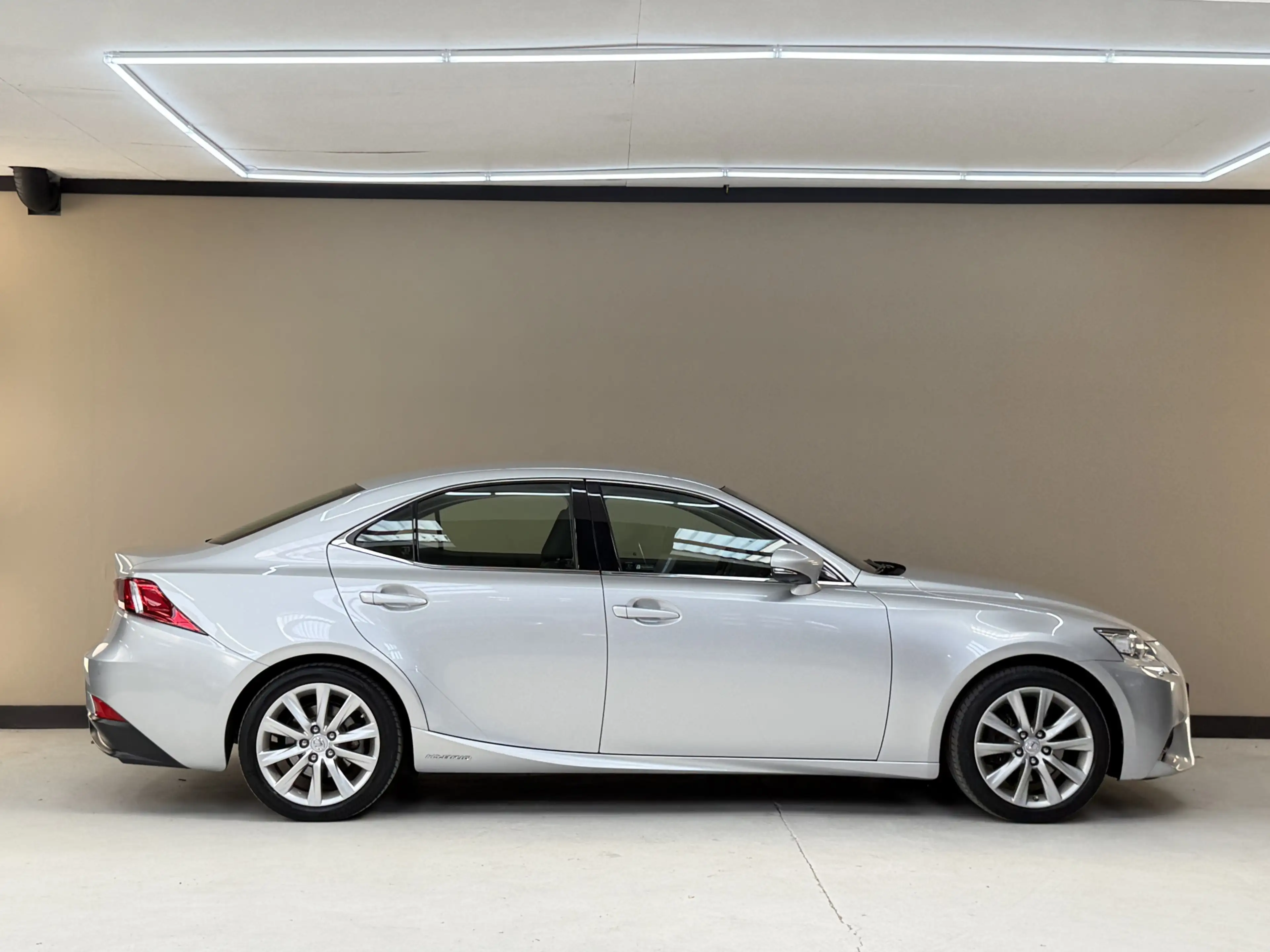 Lexus IS 300 300h Business Line, 180Pk, 2017, 2de eigenaar, Vol — photo 9