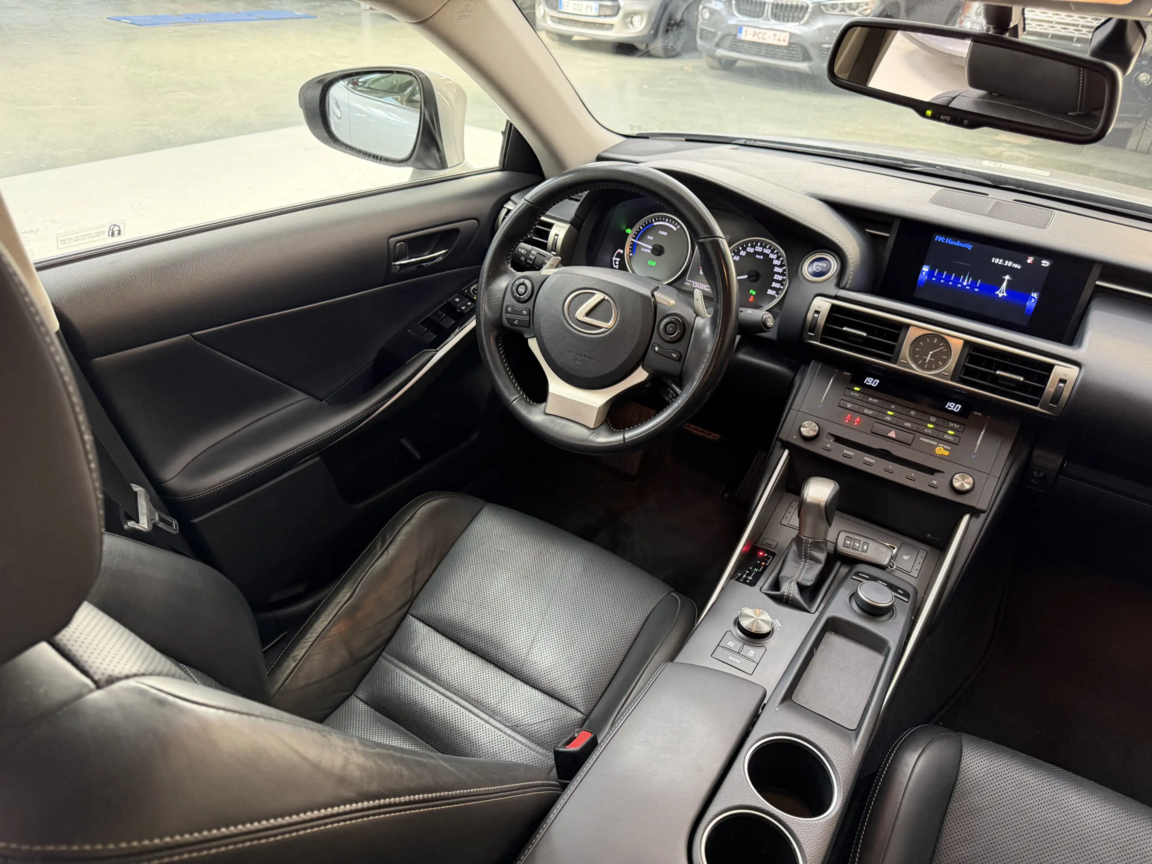 Lexus IS 300 300h Business Line, 180Pk, 2017, 2de eigenaar, Vol — photo 4