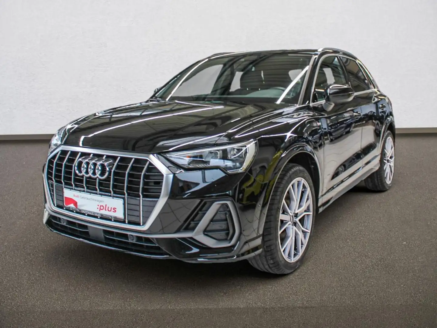 Audi Q3 S line 45 TFSI e 5JGar el.Heck S line Kompaktsyste Schwarz - 2