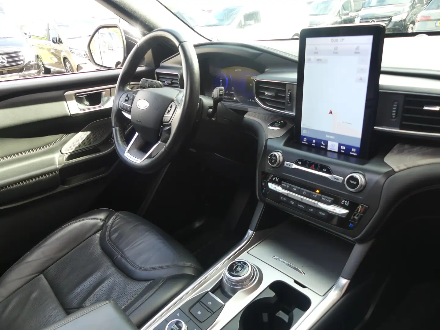 Ford Explorer 3.0 V6 EcoBoost PHEV Grau - 2