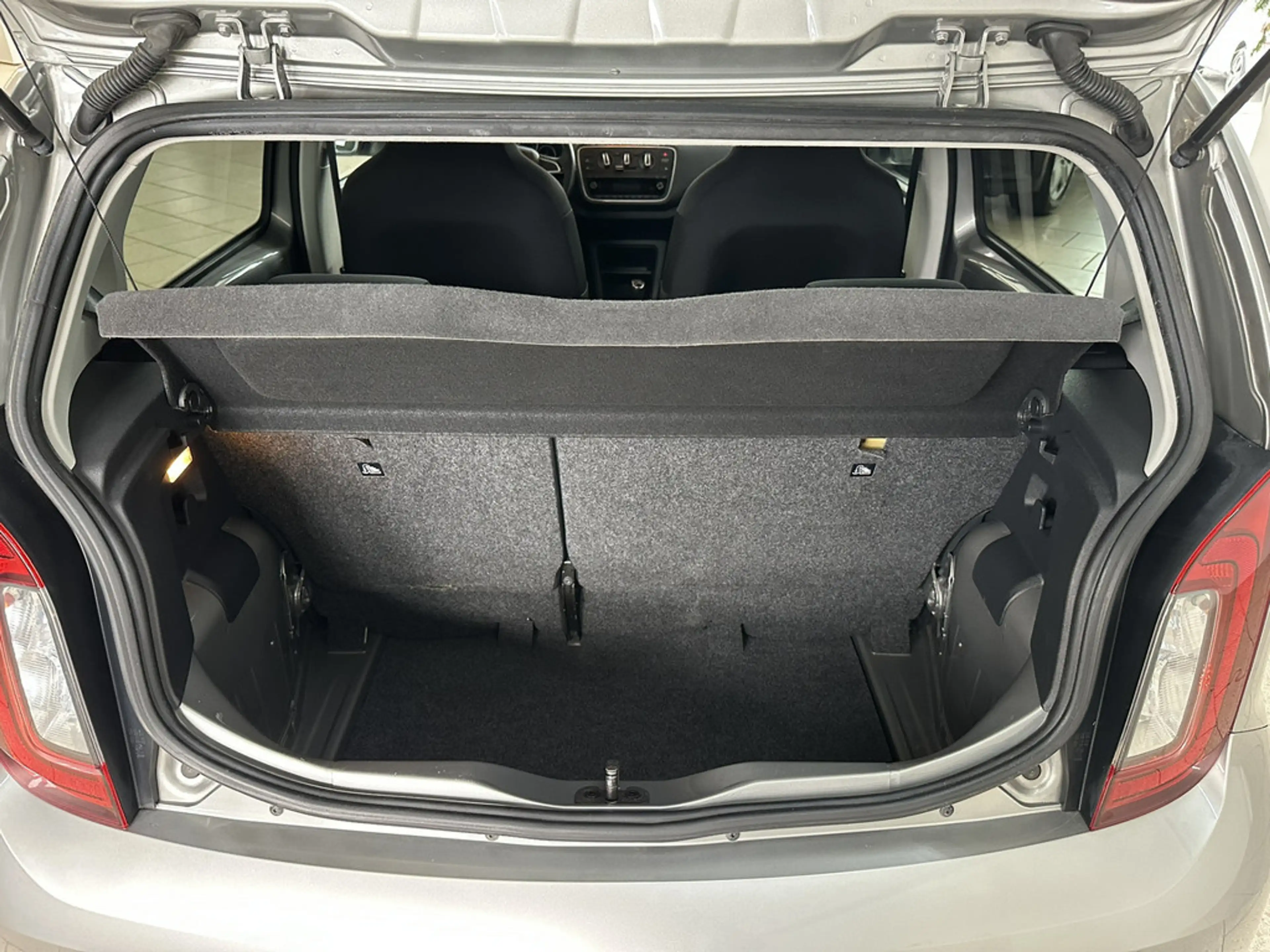 Skoda Citigo 1.0 ASG Style KLIMA PDC SHZ PANO — photo 10