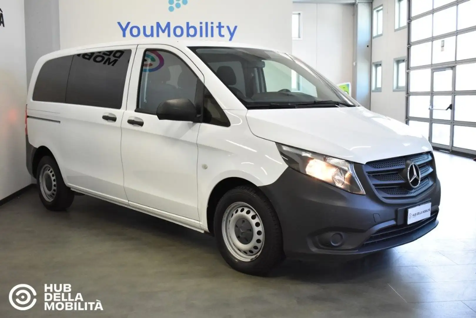 Mercedes-Benz Vito 1.7 110 CDI PC Tourer Base Compact 8 posti Bianco - 2