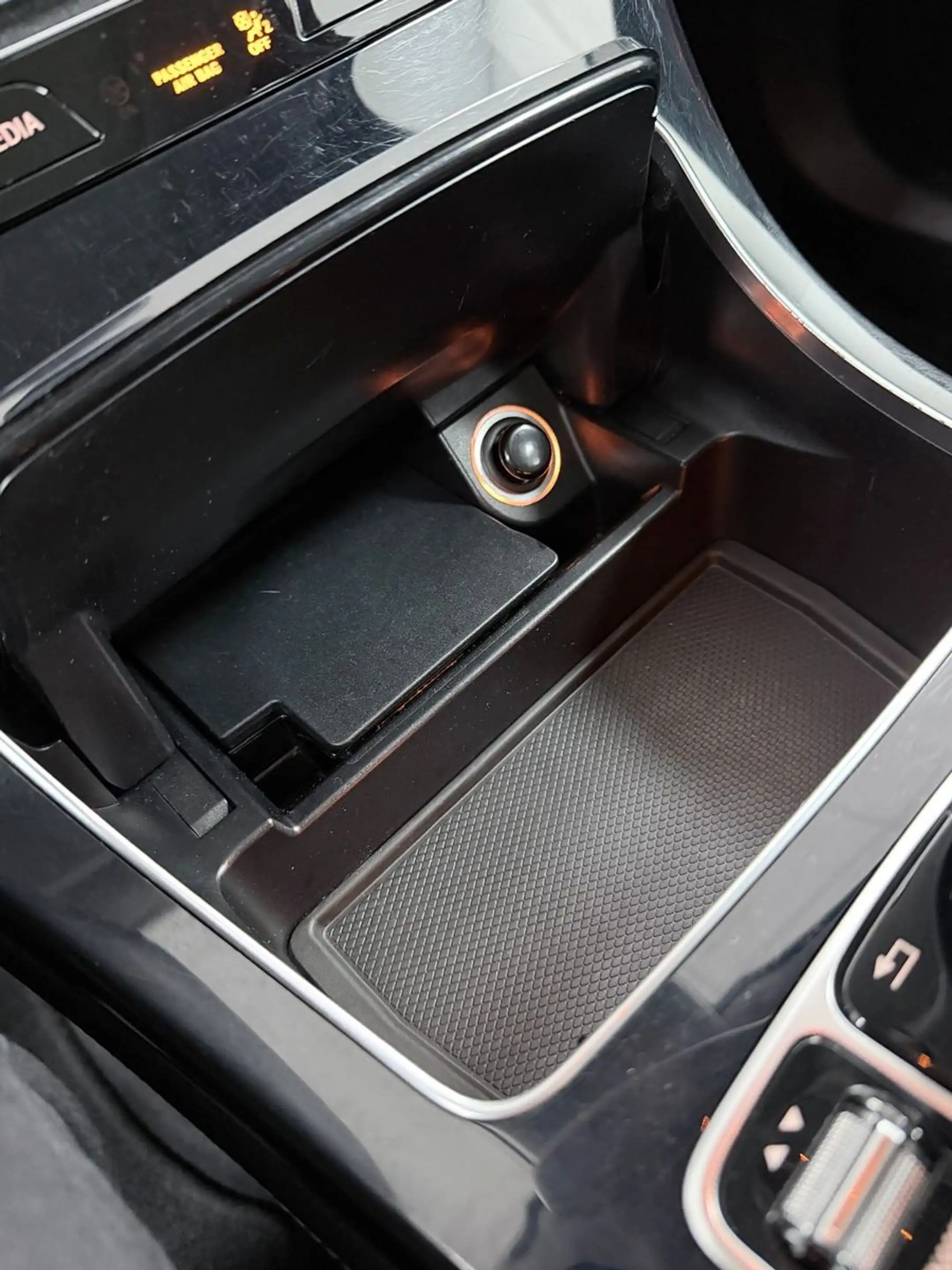 Mercedes-Benz GLC 350 d 4Matic-AMG int-360°KAM-LED-PANO-AHK — photo 30