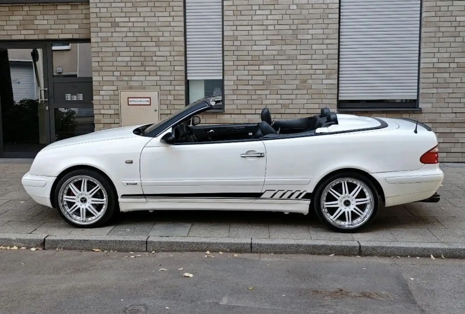 Mercedes-Benz CLK 230 Cabrio Kompressor Sport - 1