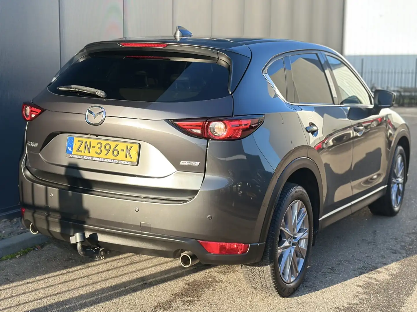 Mazda CX-5 2.0 SkyActiv-G 165pk Business Luxury Gris - 2