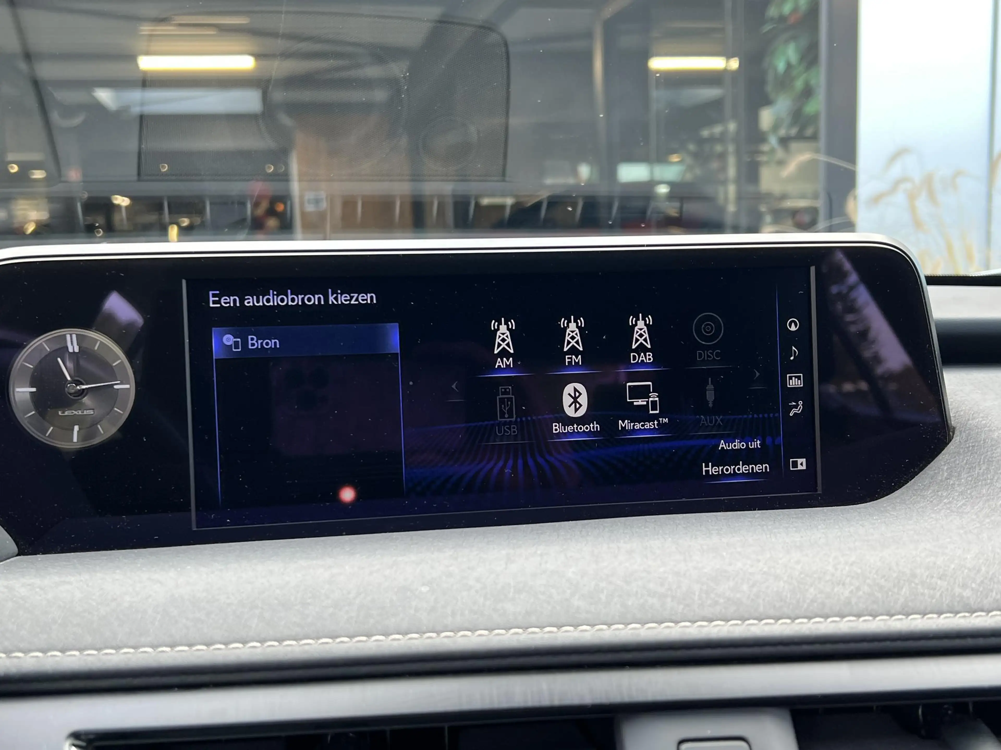 Lexus UX 250h Executive Line | President Pack, Schuifdak, Mark L — photo 43