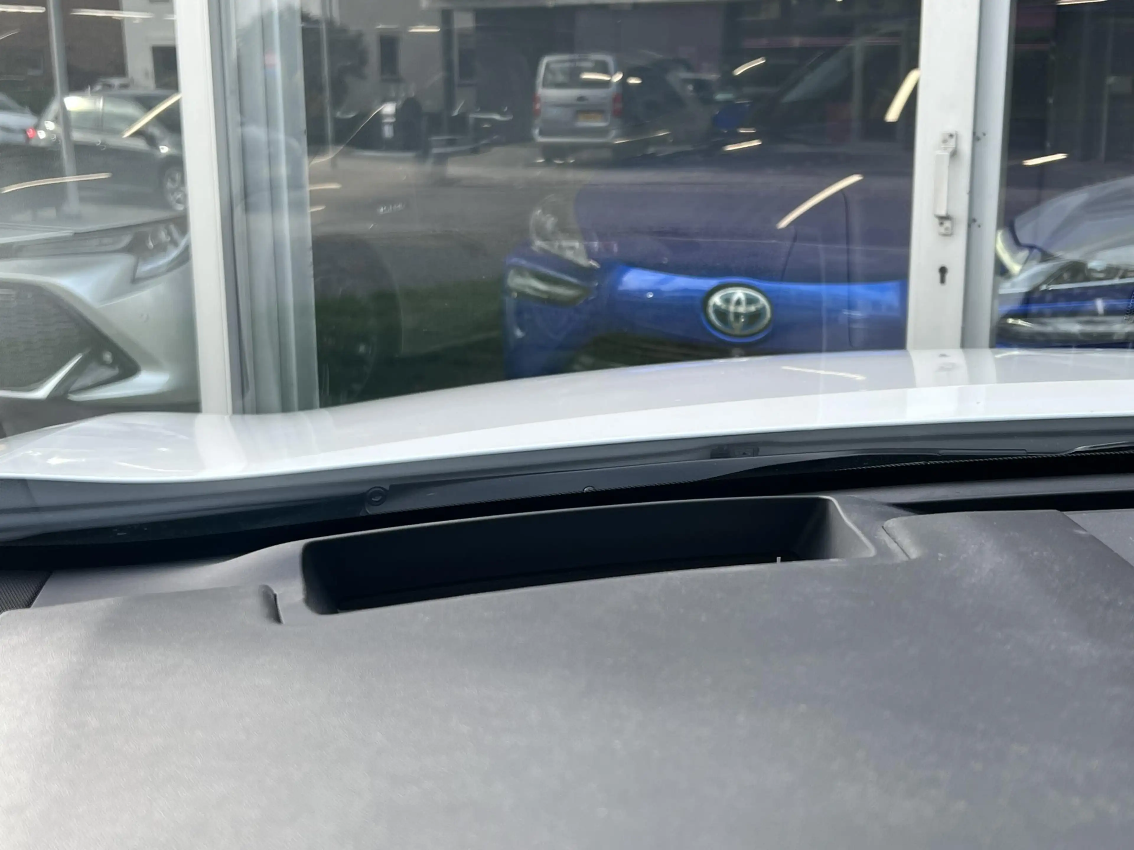 Lexus UX 250h Executive Line | President Pack, Schuifdak, Mark L — photo 36