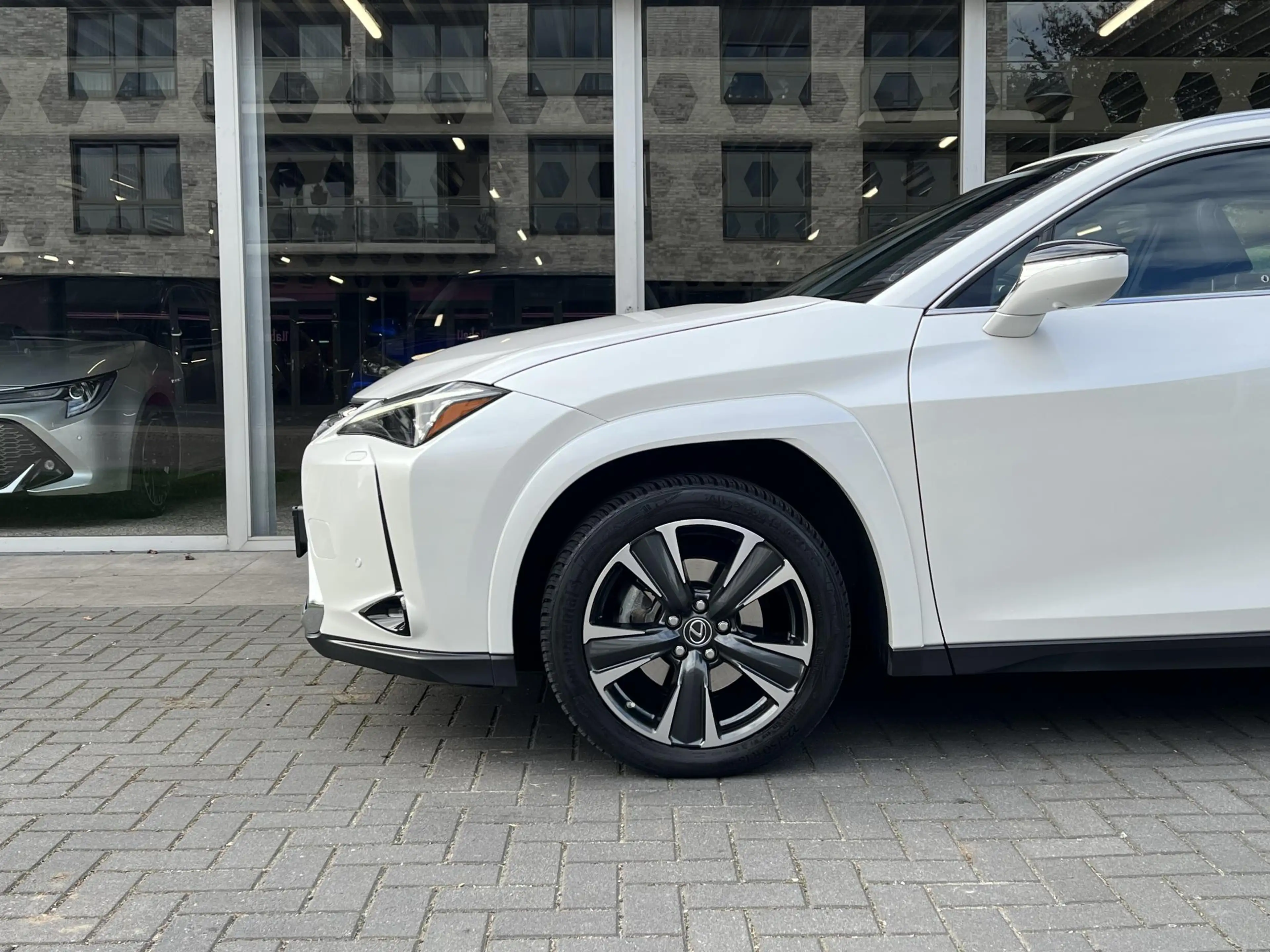 Lexus UX 250h Executive Line | President Pack, Schuifdak, Mark L — photo 15