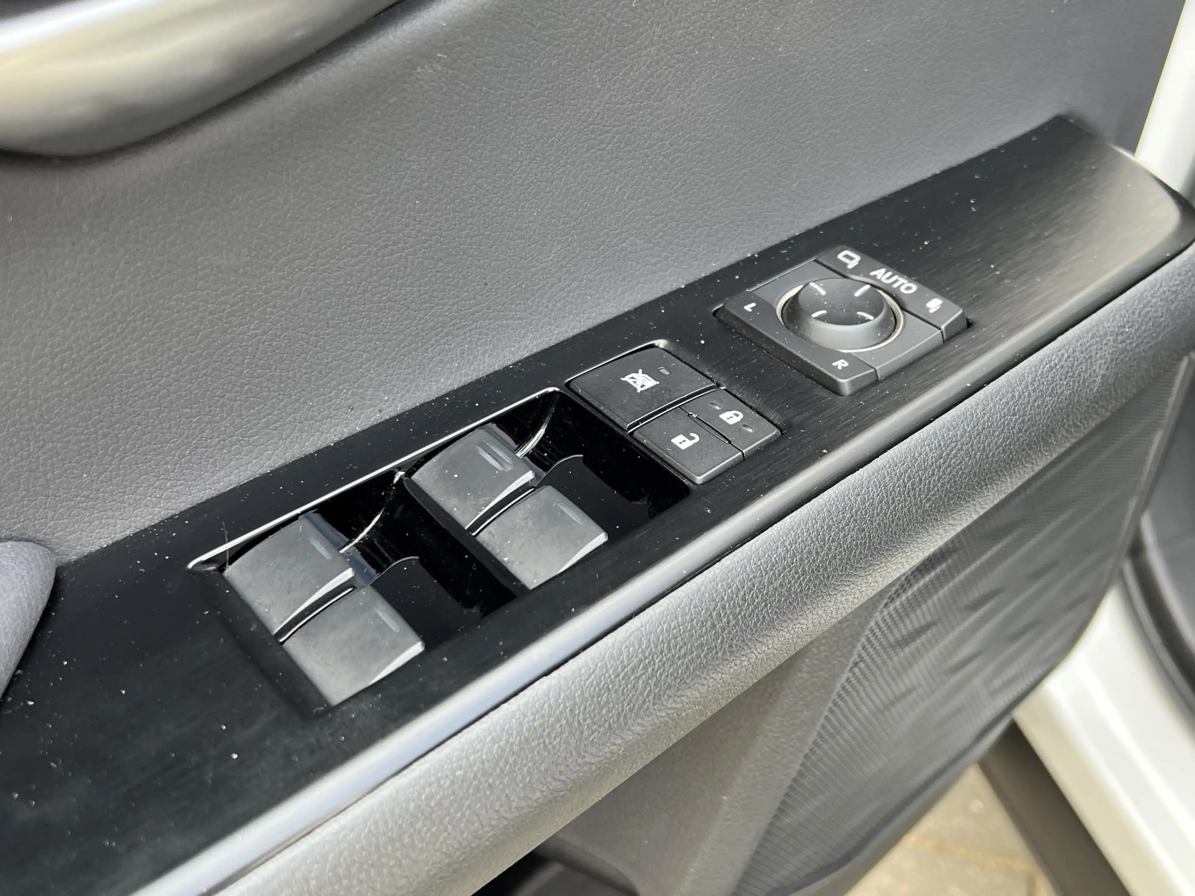 Lexus UX 250h Executive Line | President Pack, Schuifdak, Mark L — photo 28