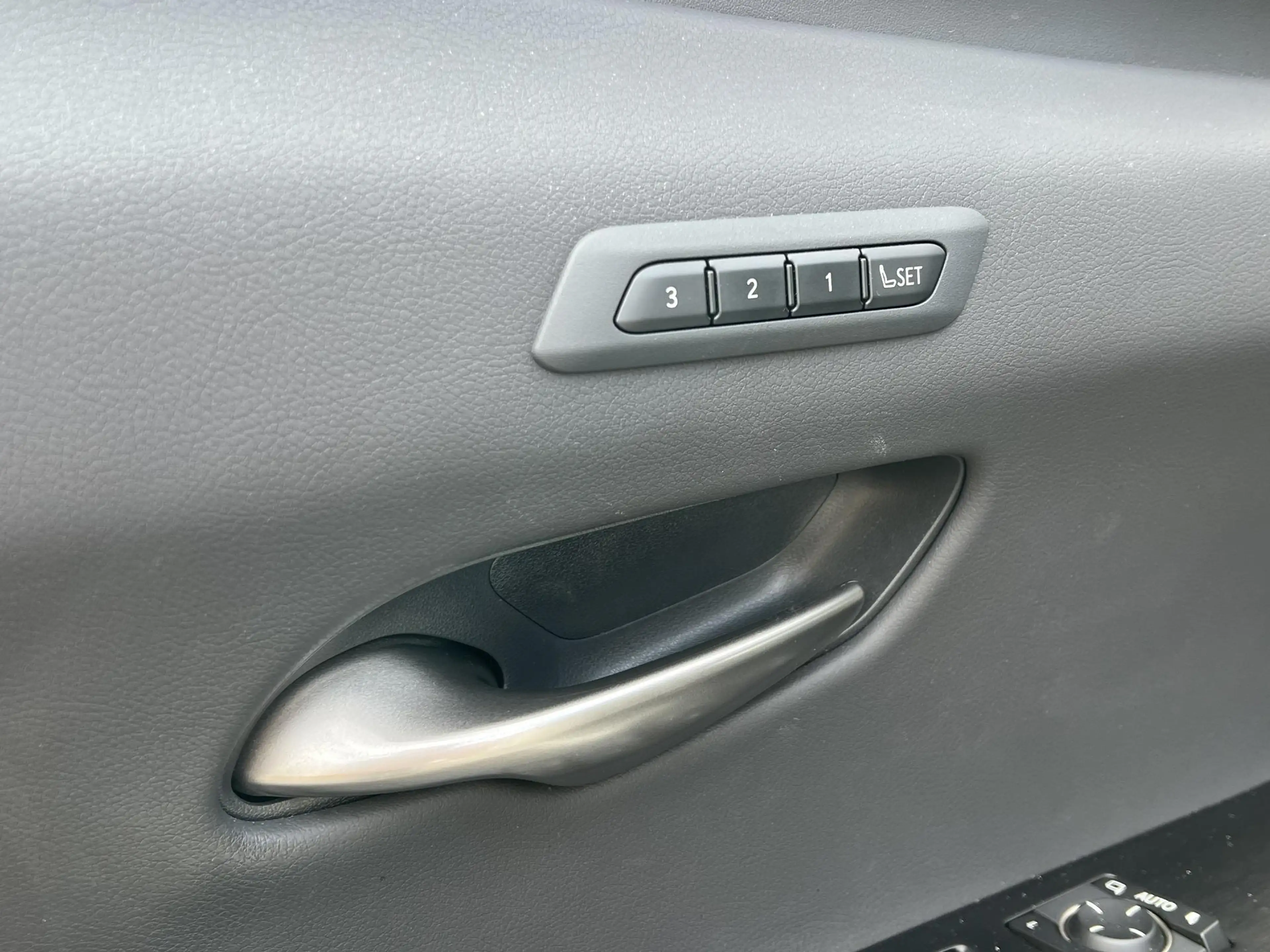 Lexus UX 250h Executive Line | President Pack, Schuifdak, Mark L — photo 26