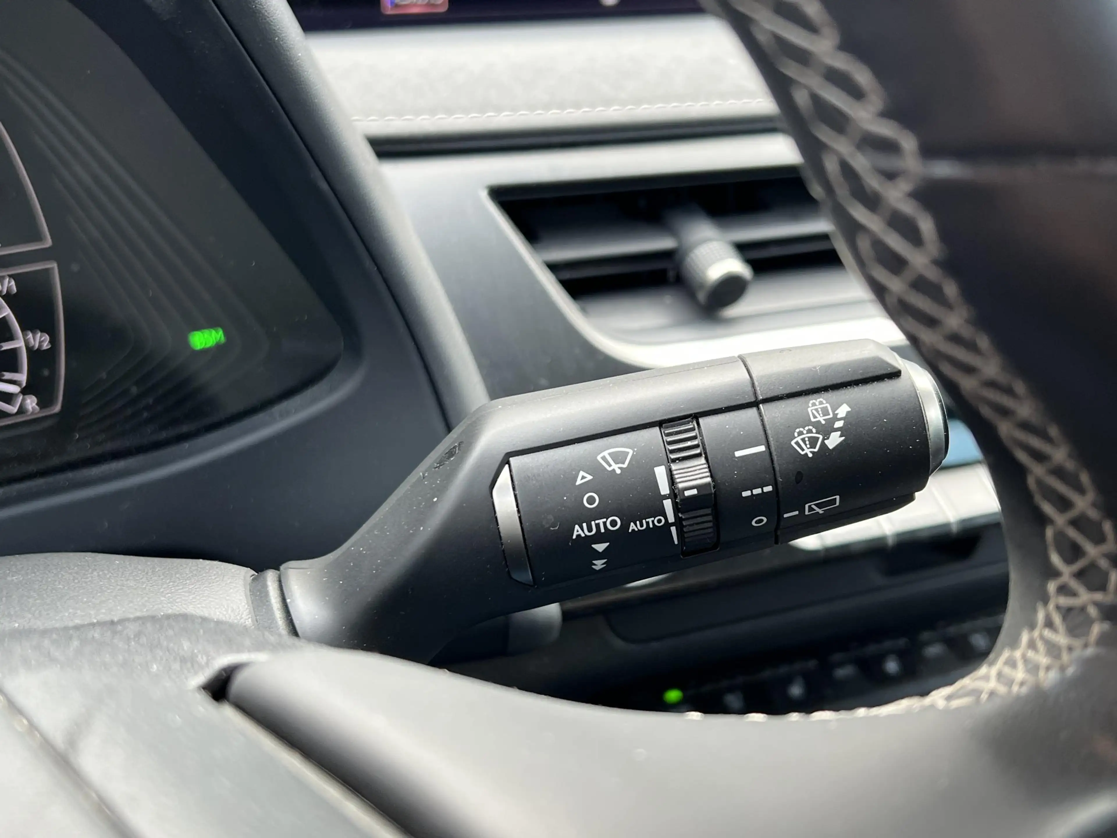Lexus UX 250h Executive Line | President Pack, Schuifdak, Mark L — photo 34