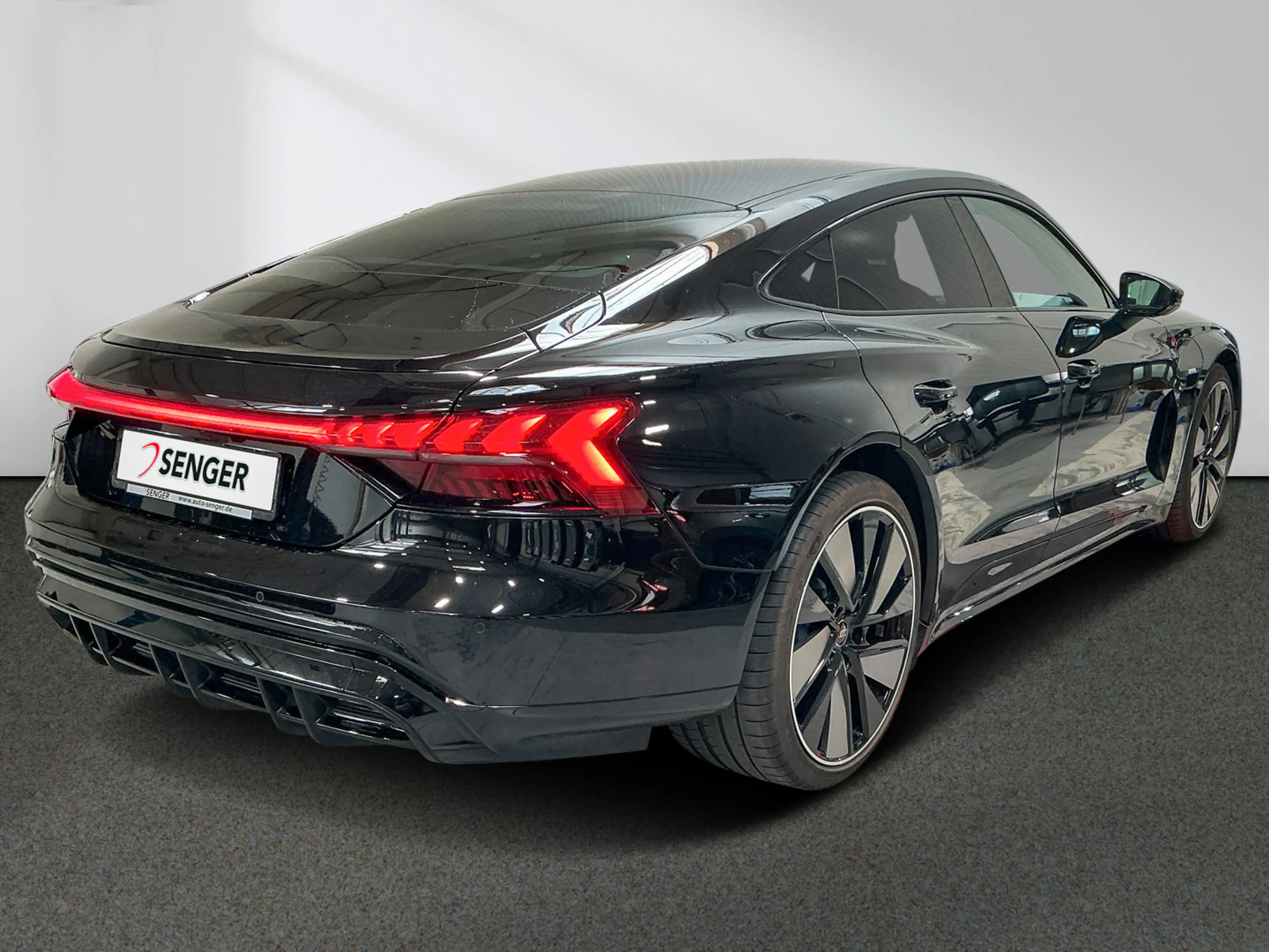 Audi e-tron GT quattro Panorama B&O ACC Sitzlüftung — photo 2
