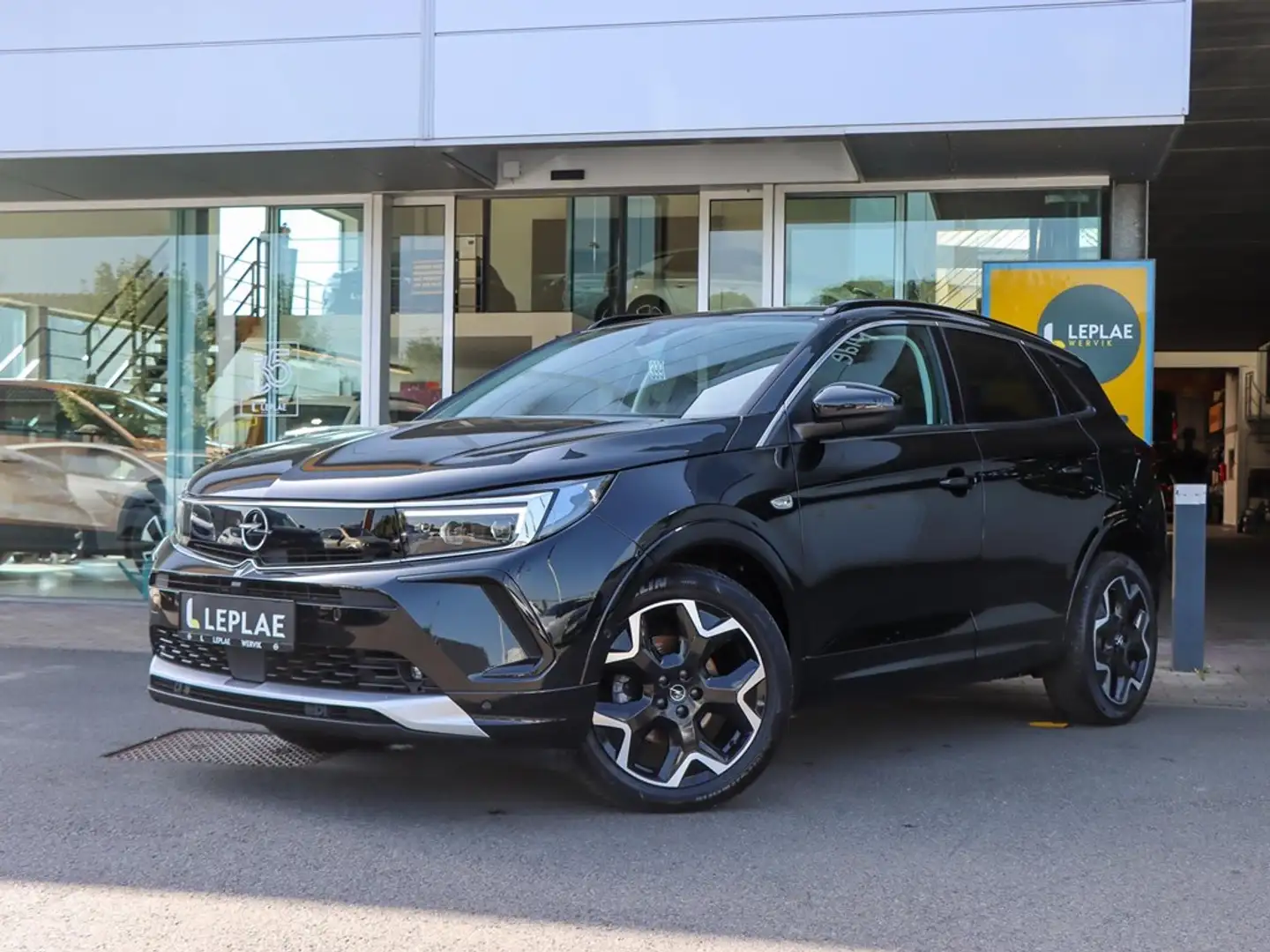 Opel Grandland ULTIMATE 1.5D AT8 130PK | NAVI | CAMERA | DODEHOEK Zwart - 2