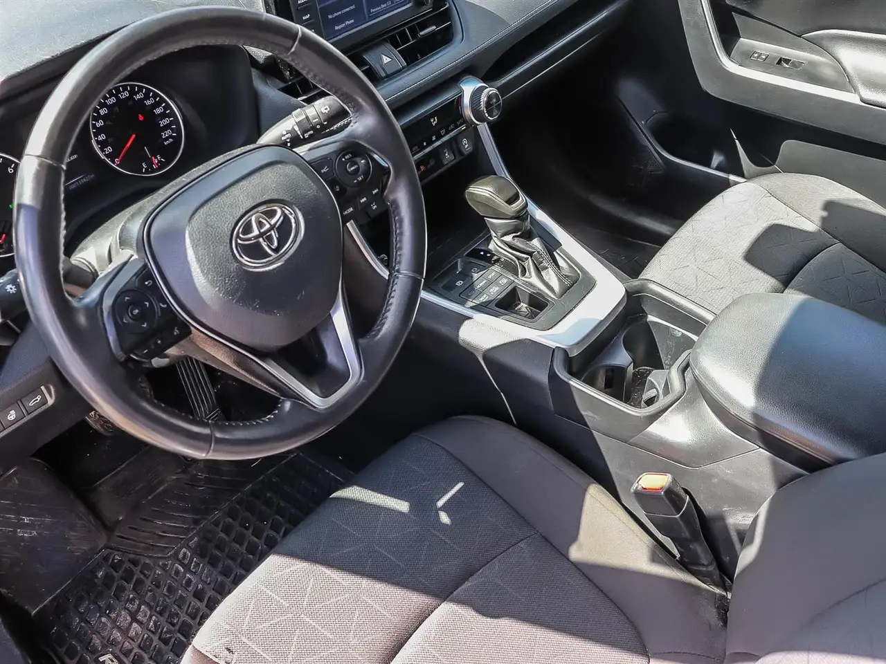 Toyota RAV 4 снимка Toyota RAV 4