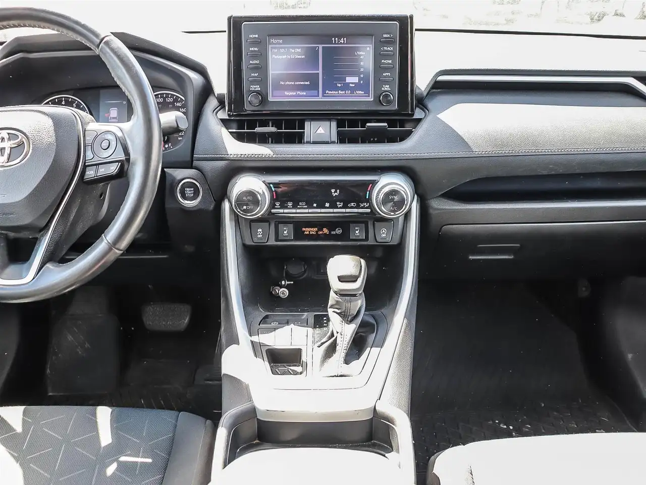 Toyota RAV 4 снимка Toyota RAV 4