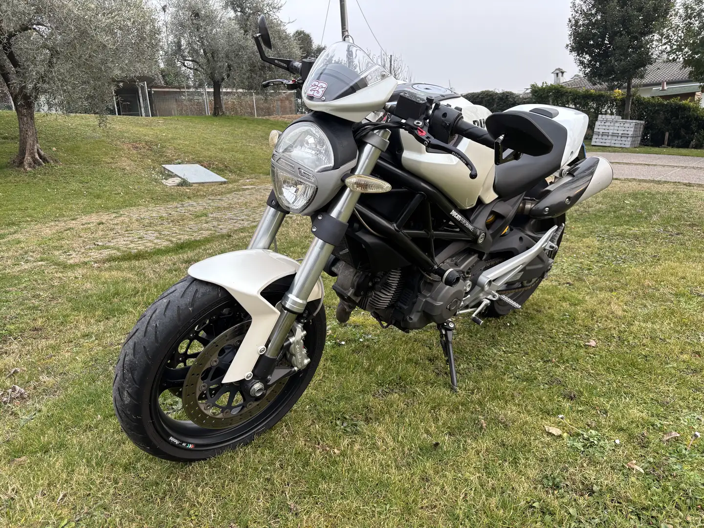 Ducati Monster 696 696+ A2 - 1