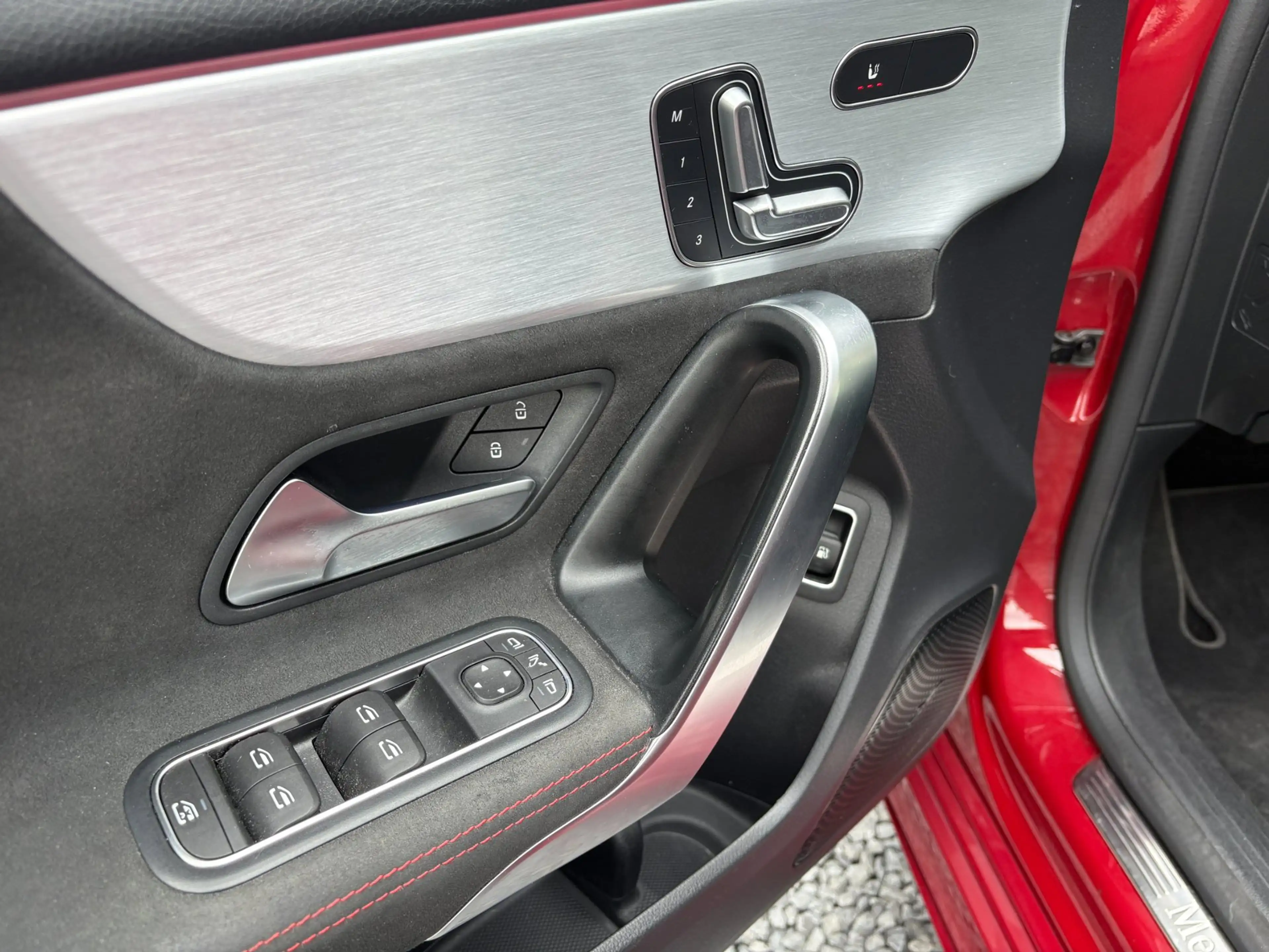 Mercedes-Benz A 250 e AMG Pano/Keyless/Sfeer/Memory — photo 14