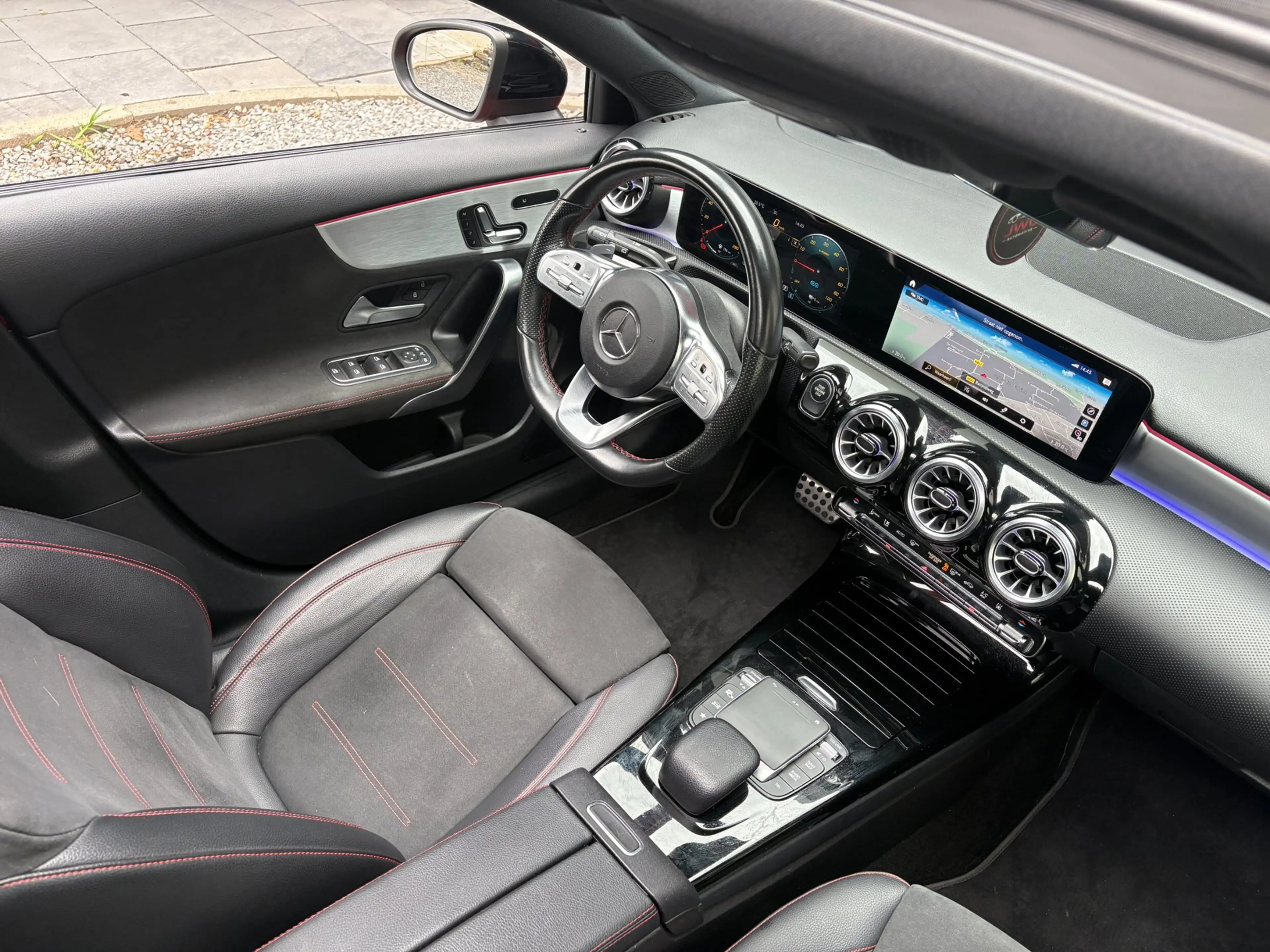 Mercedes-Benz A 250 e AMG Pano/Keyless/Sfeer/Memory — photo 12