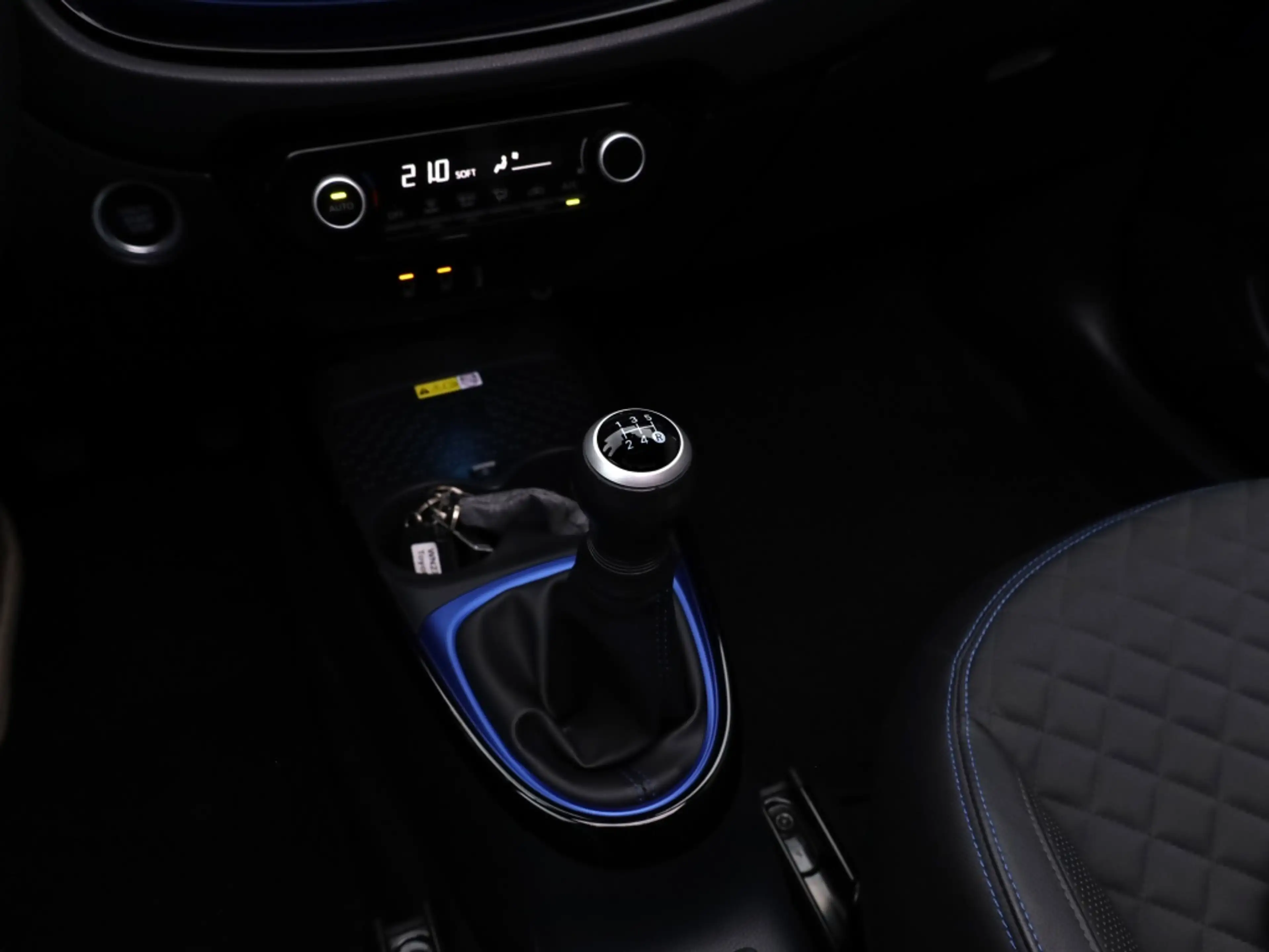 Toyota Aygo X 1.0 VVT-i MT Premium | Cabrio | JBL | Stoelverwarm — photo 22